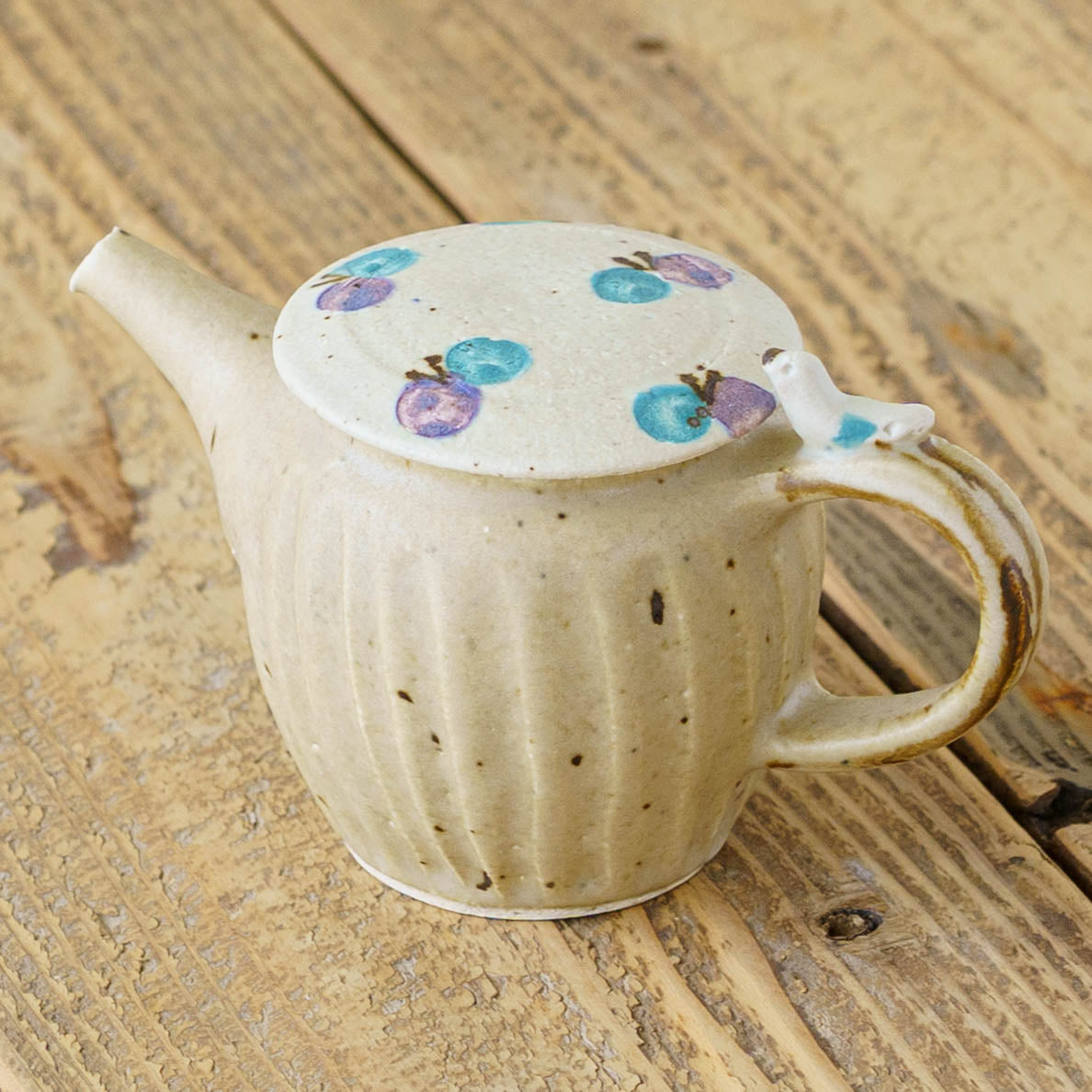 ポット　とり x ちょうちょ　ライトブラウン x オフホワイト｜原田晴子