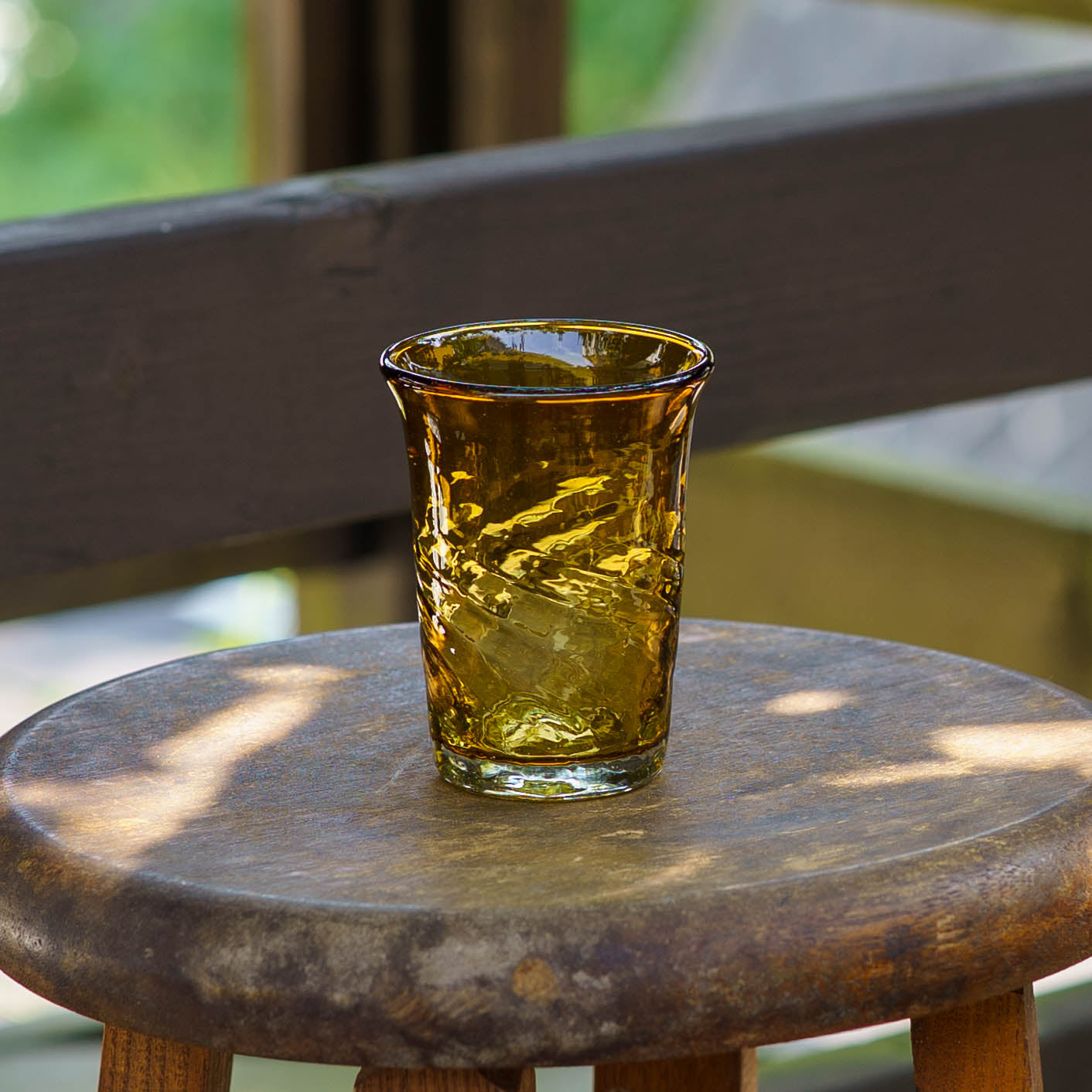 Hitchy glass S brown | Nijinoha