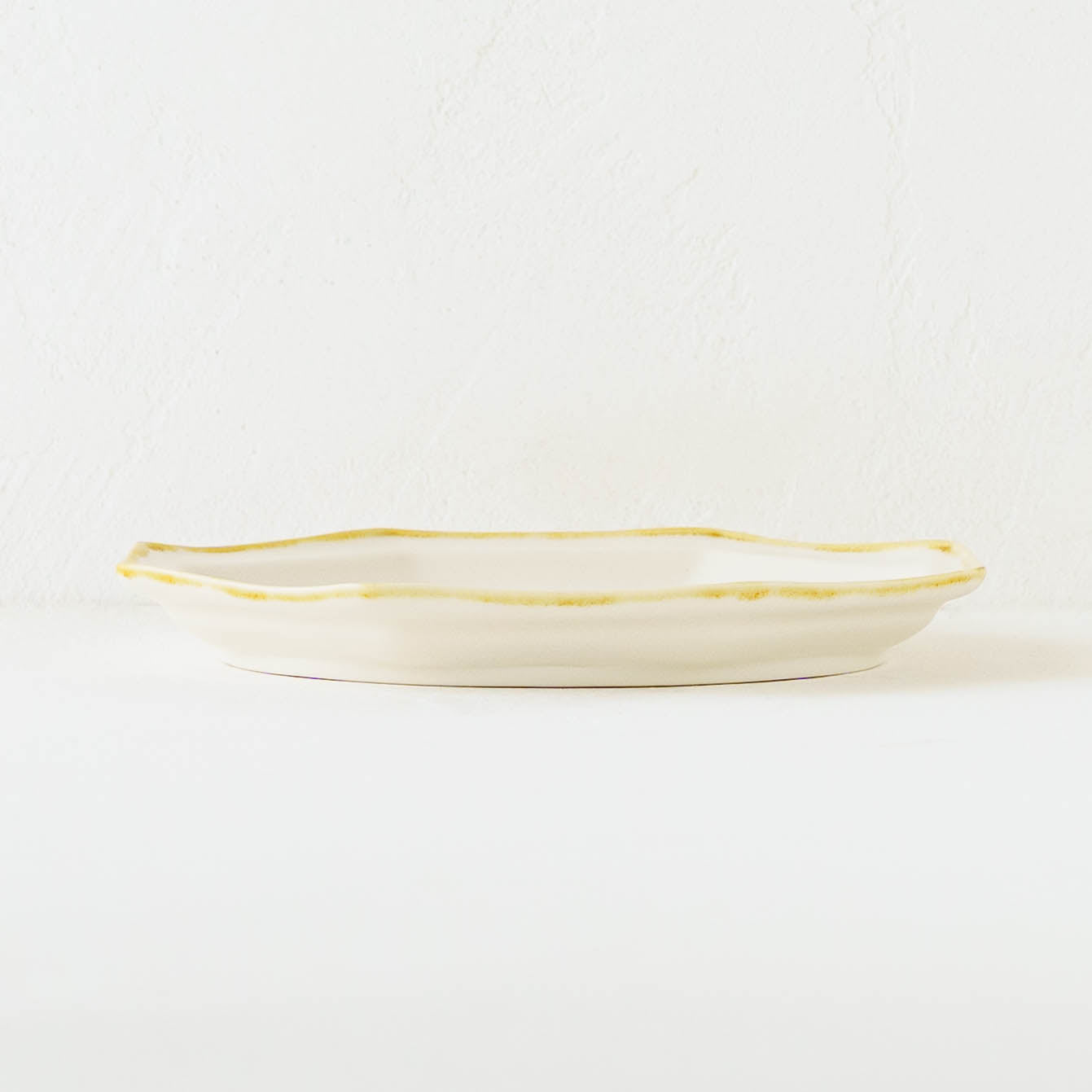 Large octagonal plate, bear design | Toshiyuki Haramura