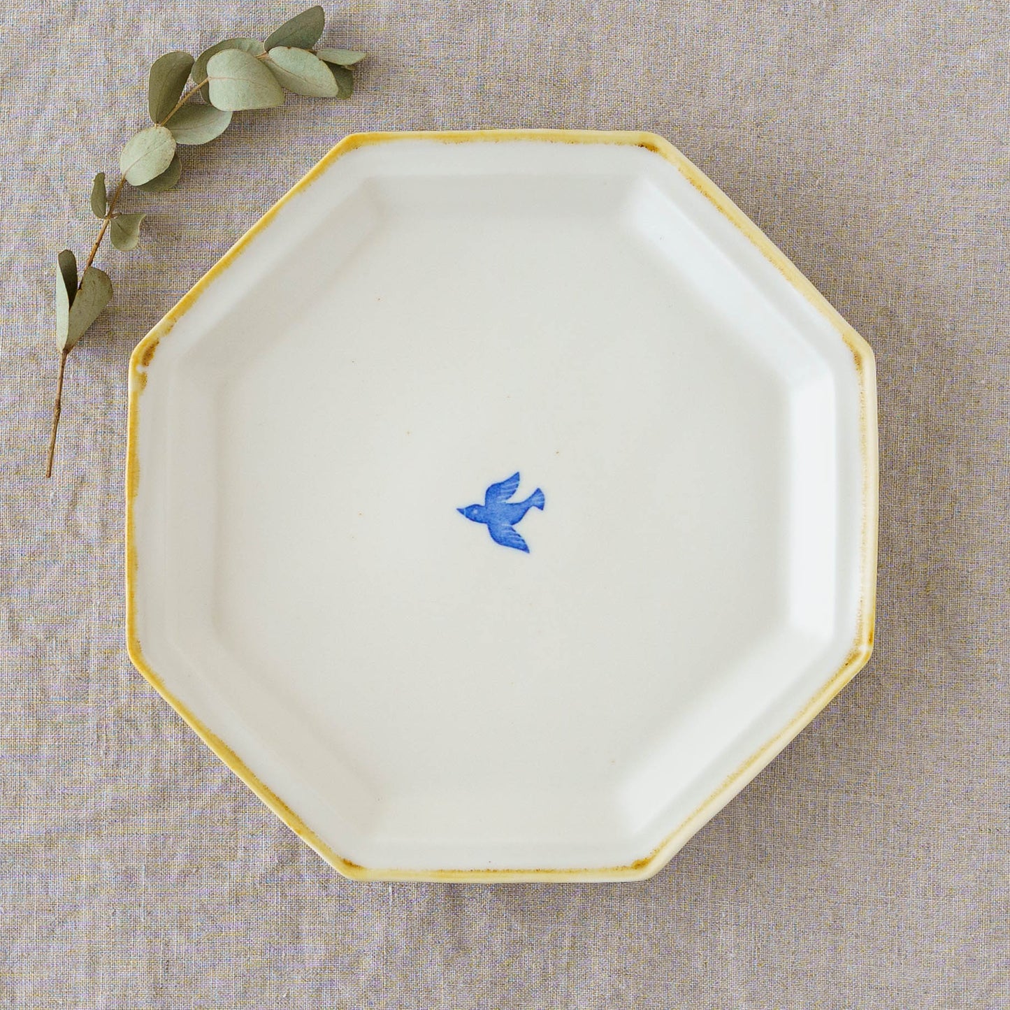 Octagonal Plate, Large Chicken | Toshiyuki Haramura