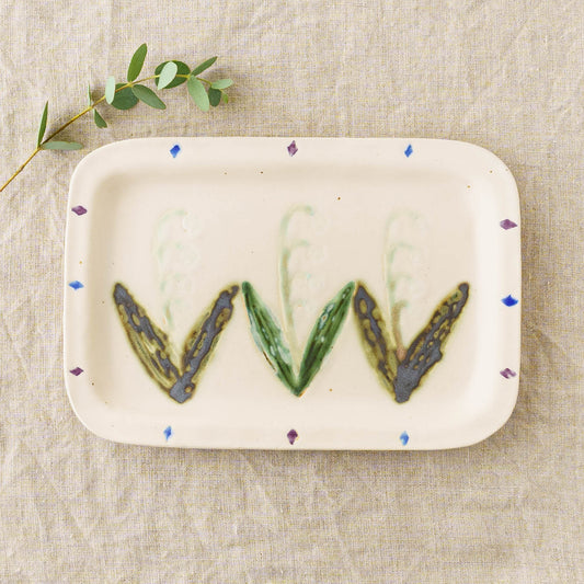 Flower Plate White B | Yukiko Nagahama (Yabukarabou)