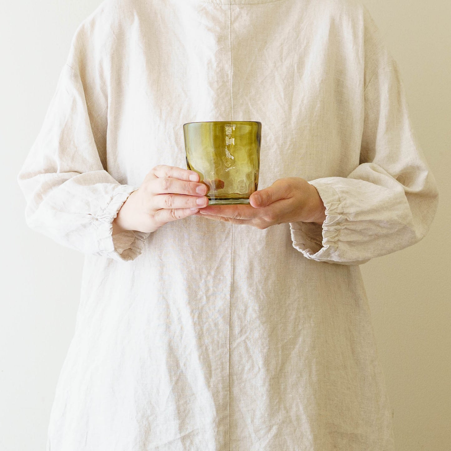 ストレートタンブラー　ワイド　オリーブ｜ニジノハ　平岩愛子