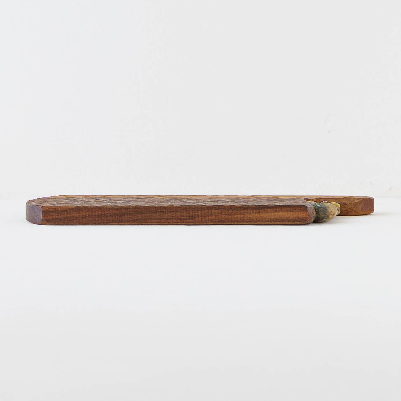 木彫りカッティングボード｜クロミヤアイ