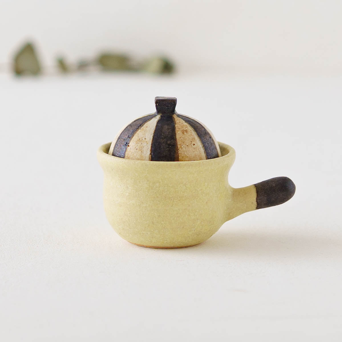 Clay pot chopstick rest stripe｜Naoko Ikemoto