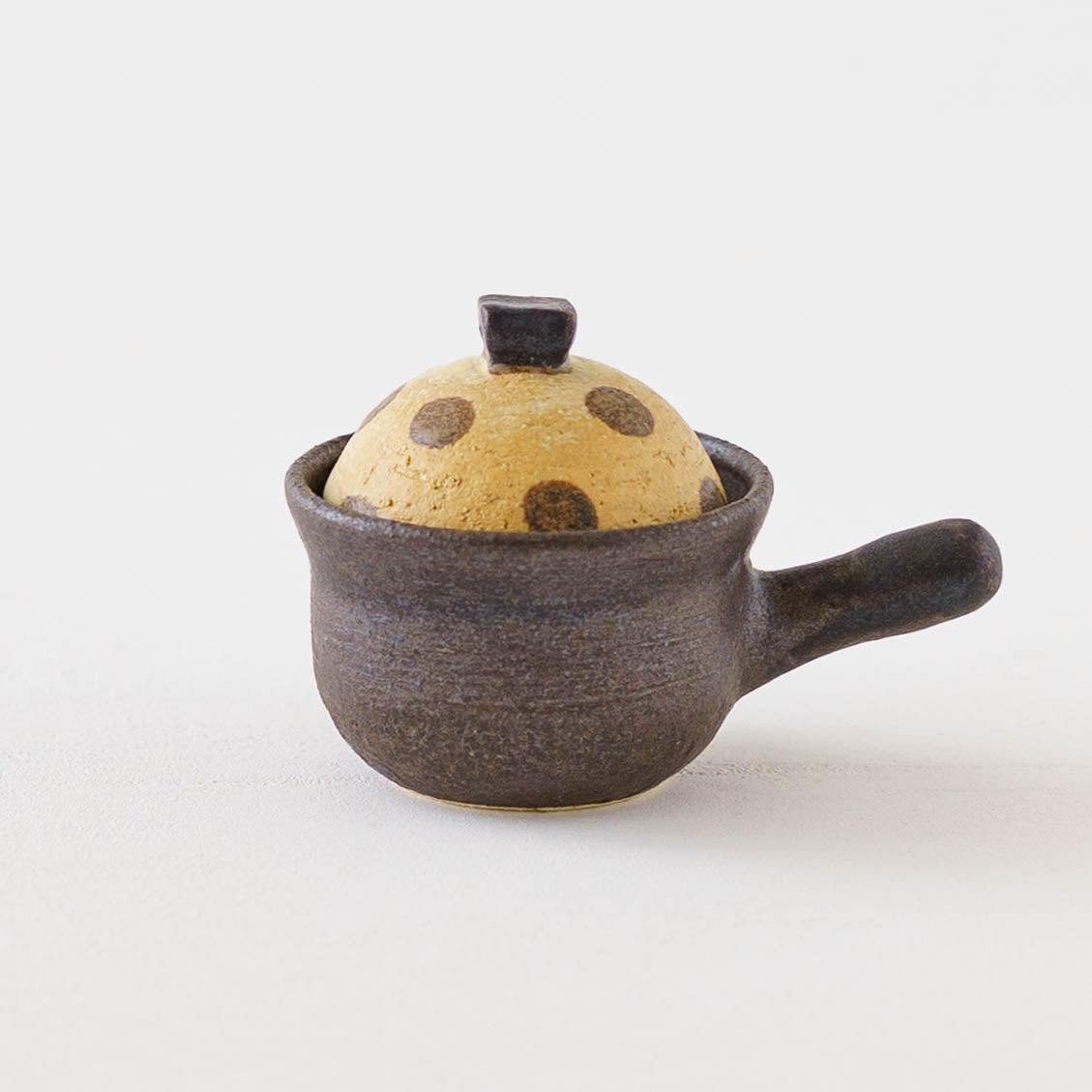 土鍋箸置き　ドット模様　薄茶 x こげ茶 x 錆色｜池本直子