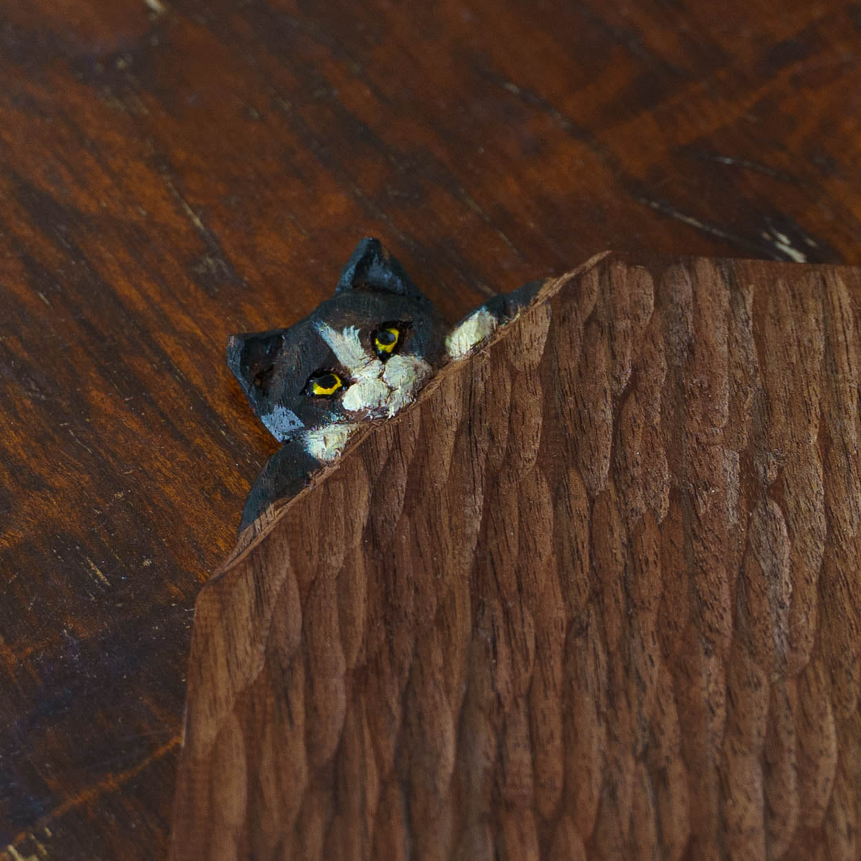 木彫りプレート　A｜クロミヤアイ