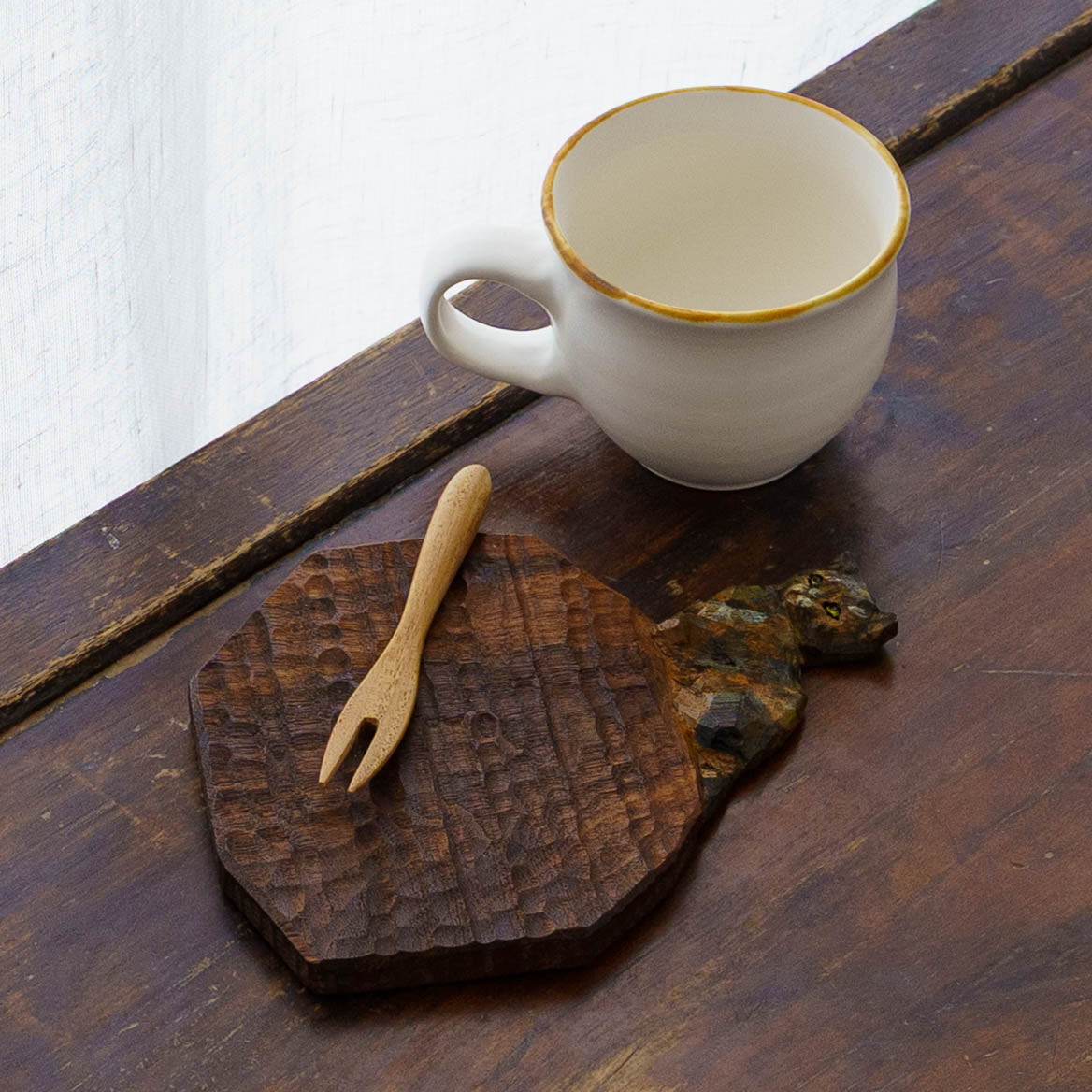 木彫りプレート　C｜クロミヤアイ