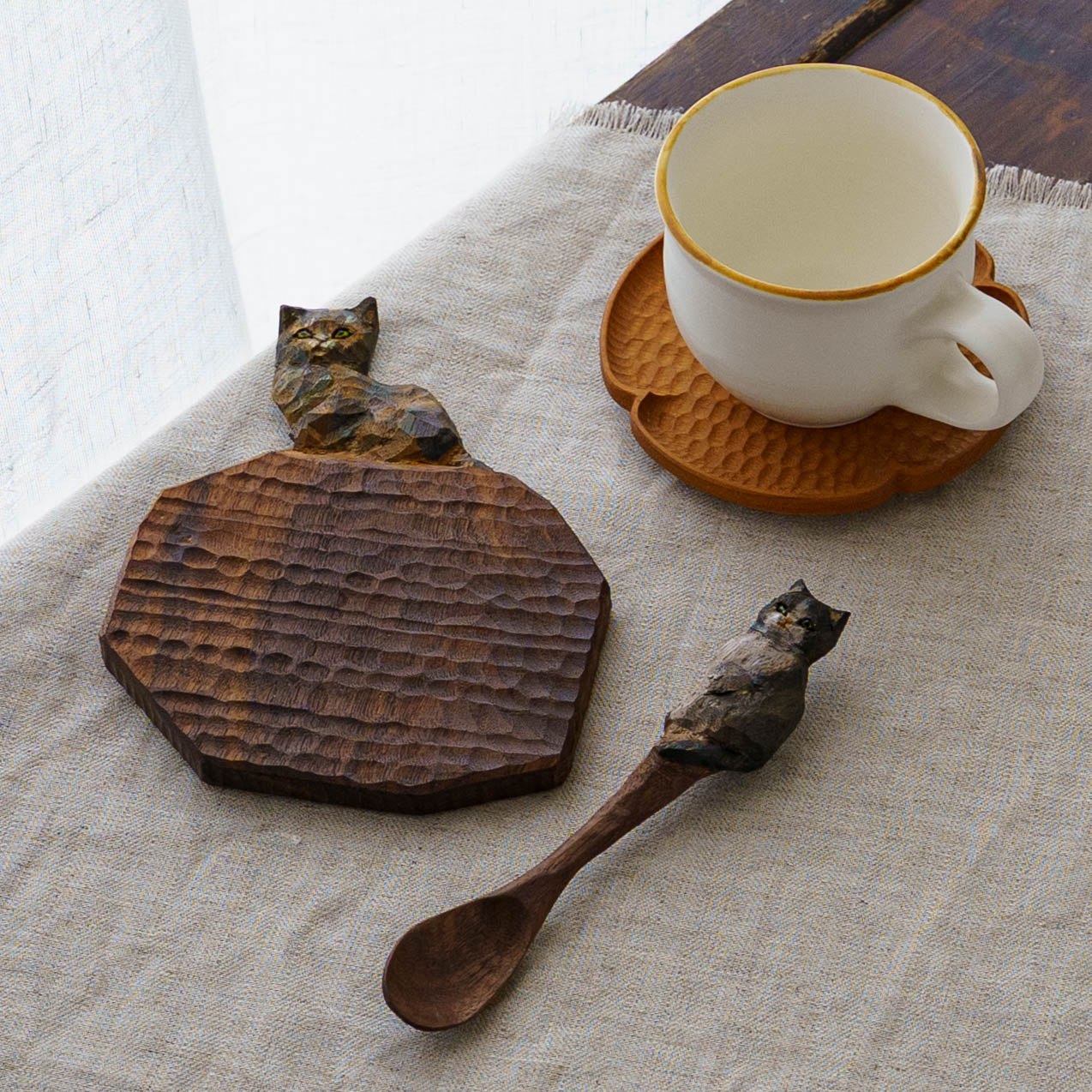 木彫りプレート　C｜クロミヤアイ