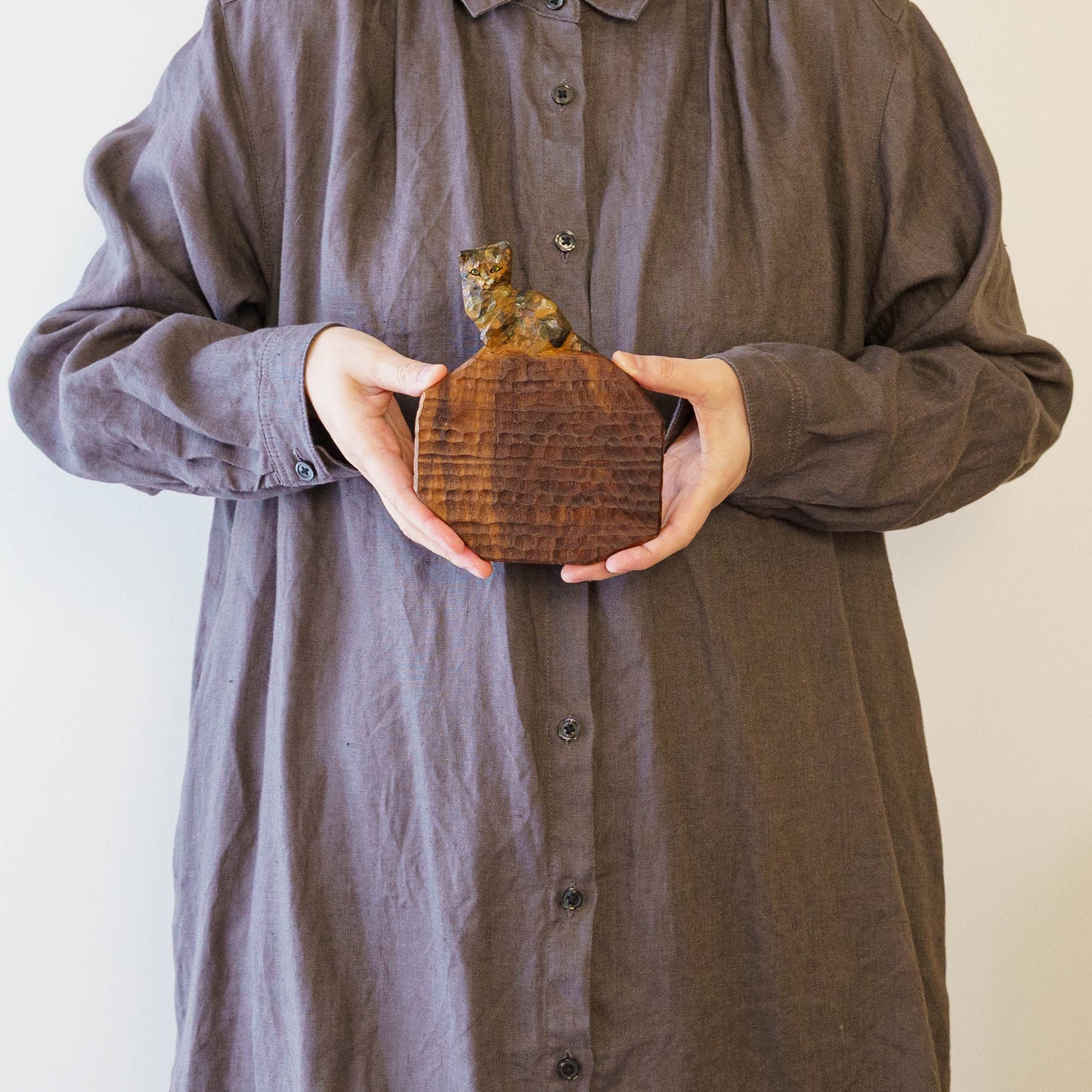 木彫りプレート　C｜クロミヤアイ