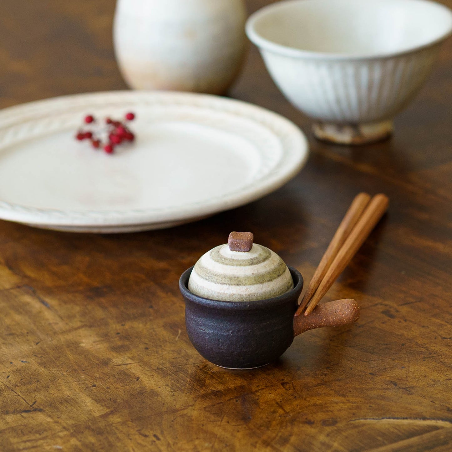 Clay pot chopstick rest spiral | Naoko Ikemoto
