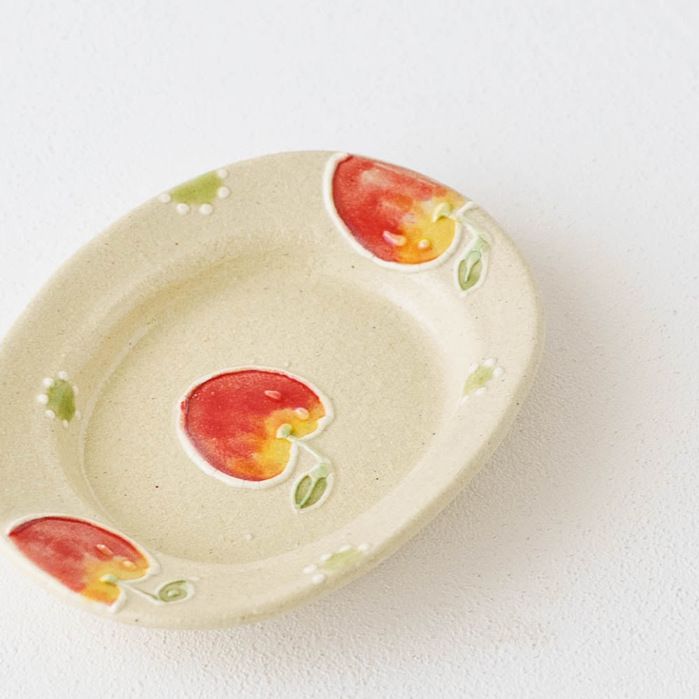 リムあり　オーバル豆皿　アップルドット｜中村佳菜子