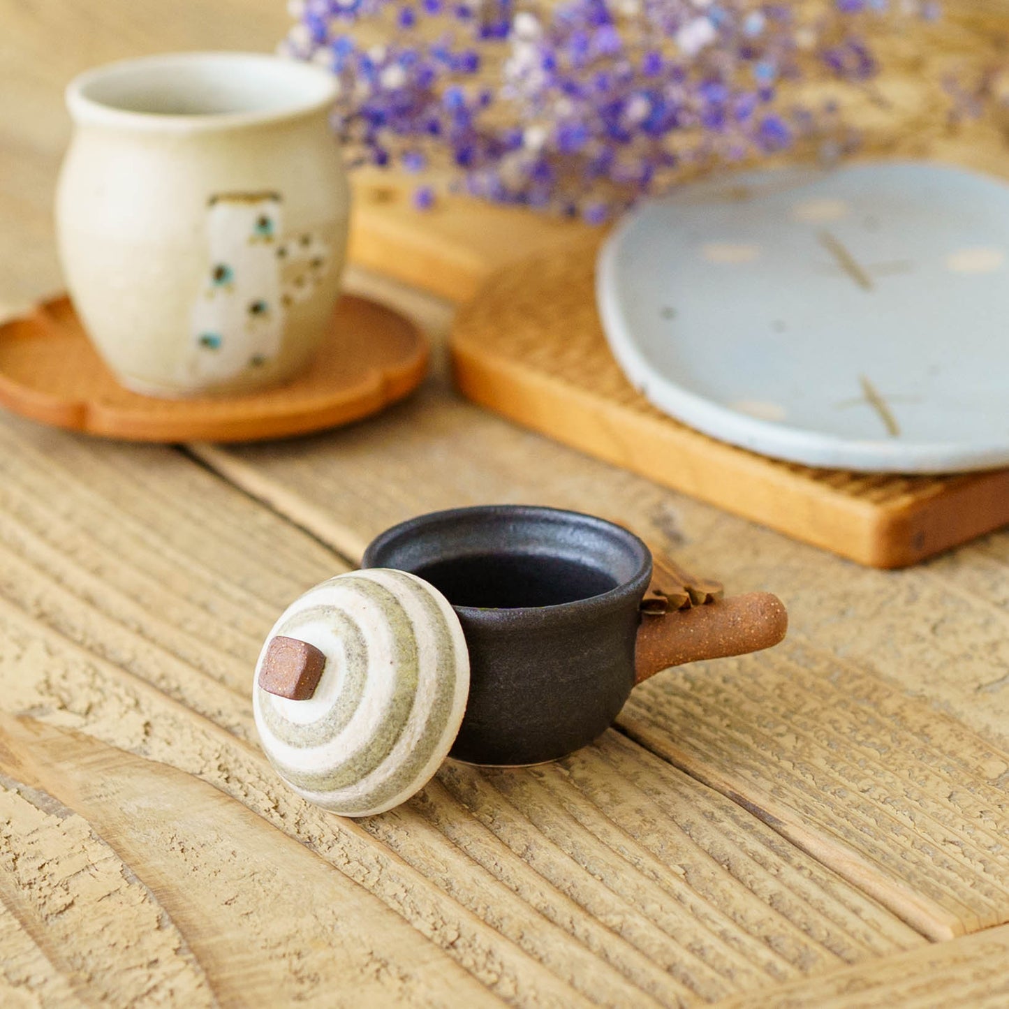 Clay pot chopstick rest spiral | Naoko Ikemoto