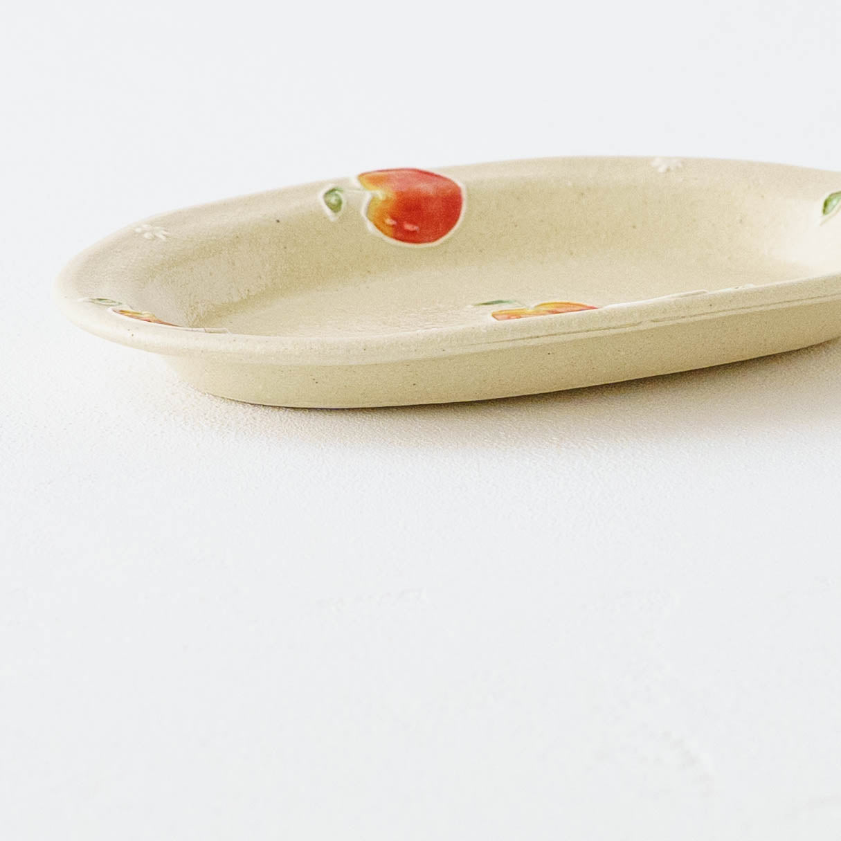 陶芸作家 中村佳菜子 リムあり オーバルSD アップル｜窯元、作家ものの