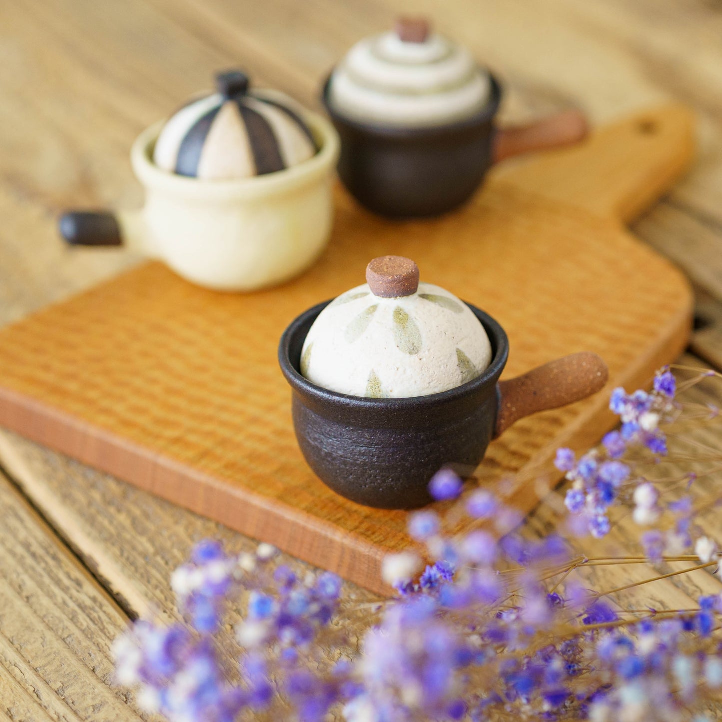 土鍋箸置き　しずく模様　白 x モスグリーン x 錆色｜池本直子