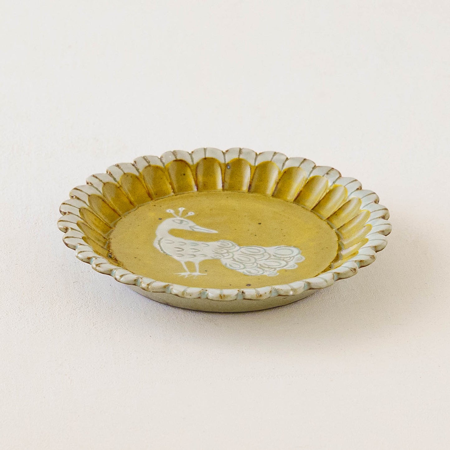 4.5寸輪花鎬皿　くじゃく｜皐月窯