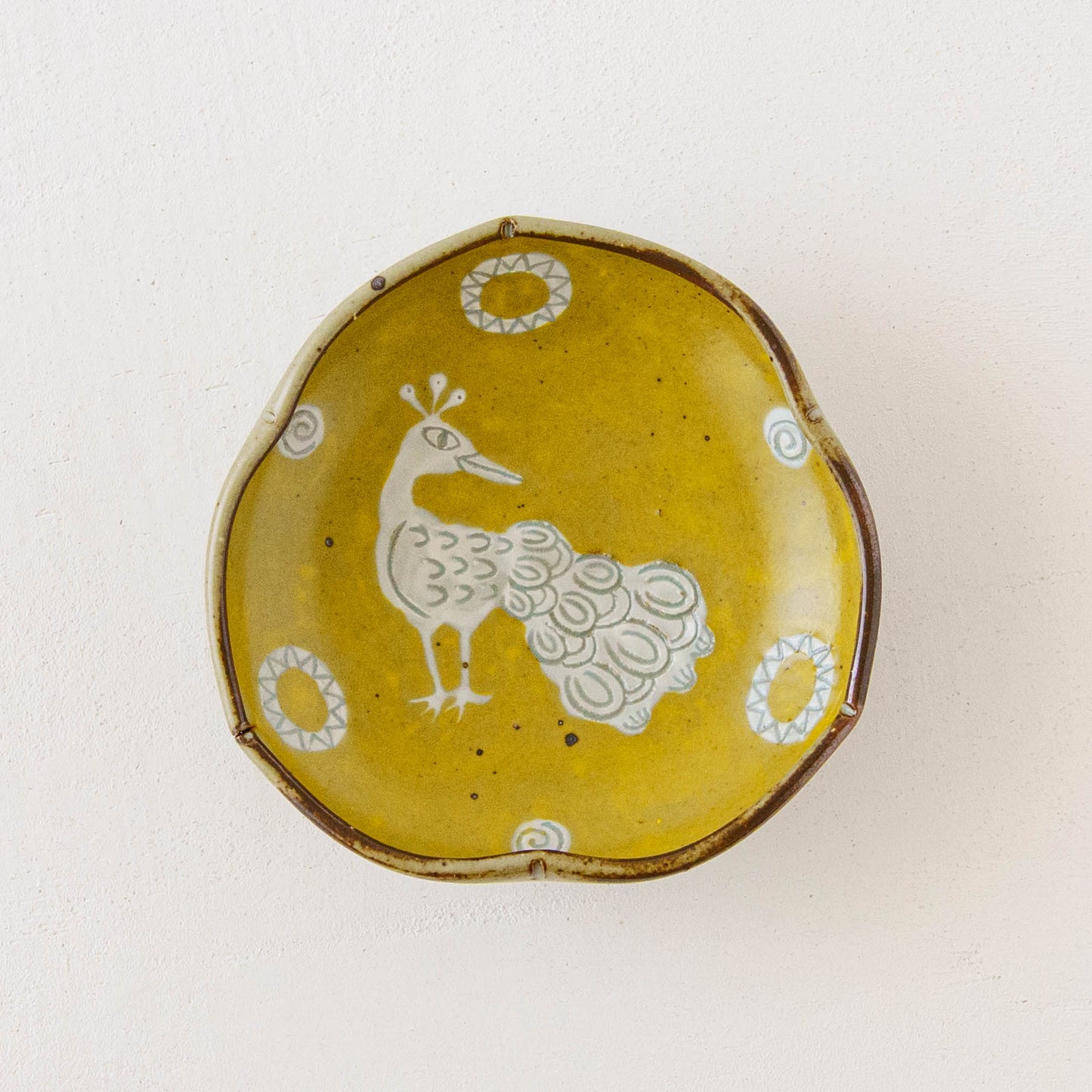 4寸玉縁輪花皿　くじゃく｜皐月窯