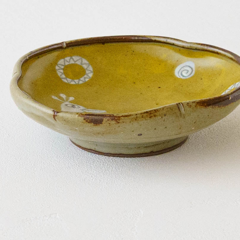 4寸玉縁輪花皿　くじゃく｜皐月窯