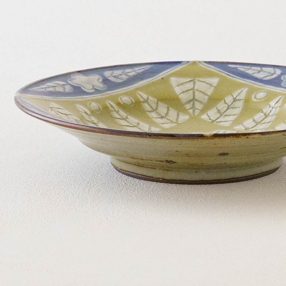 5.5寸縁付皿　紫黄花｜皐月窯