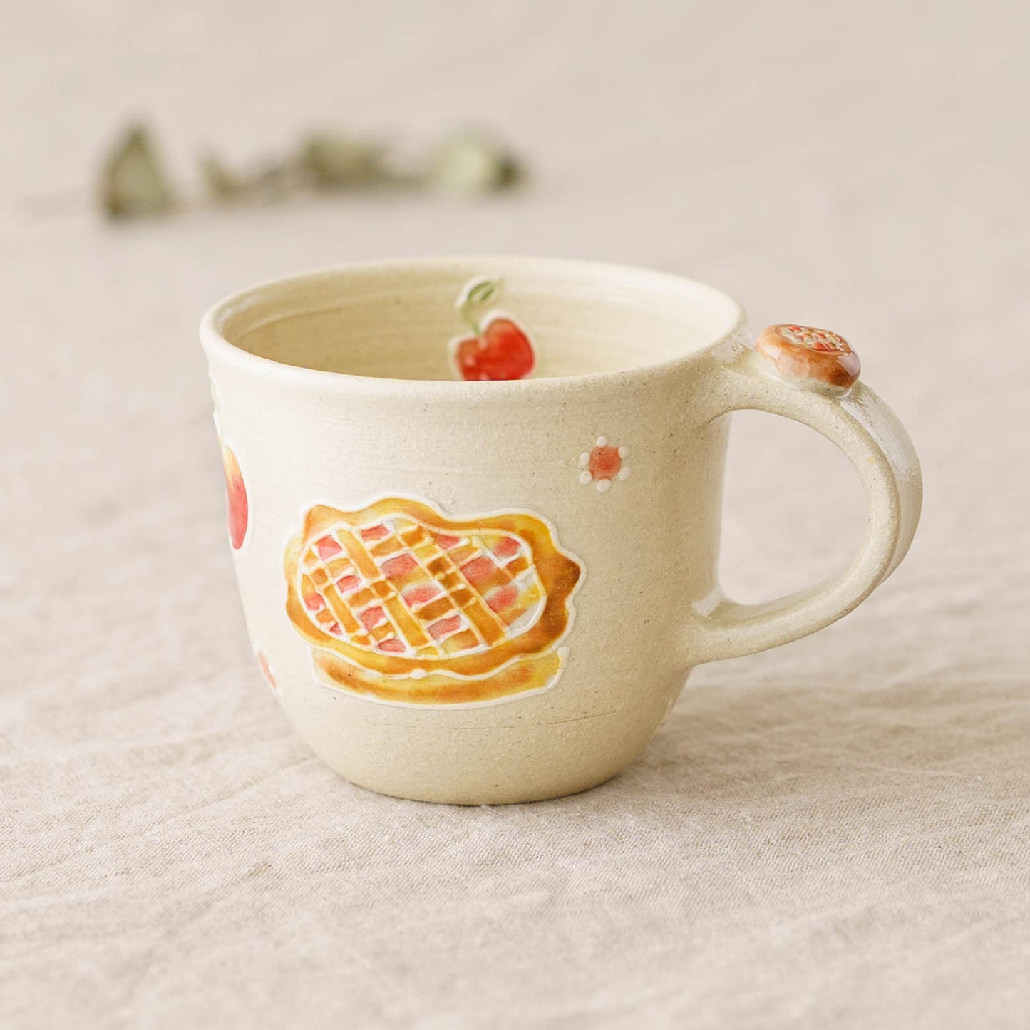 ぷっくり　マグカップ　アップルパイ｜中村佳菜子