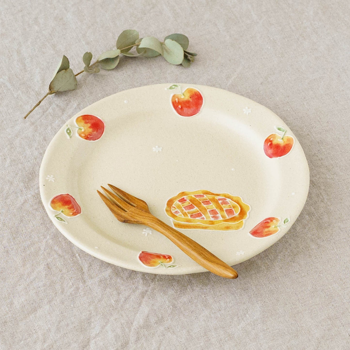 リムあり　丸皿M新　アップルパイ｜中村佳菜子