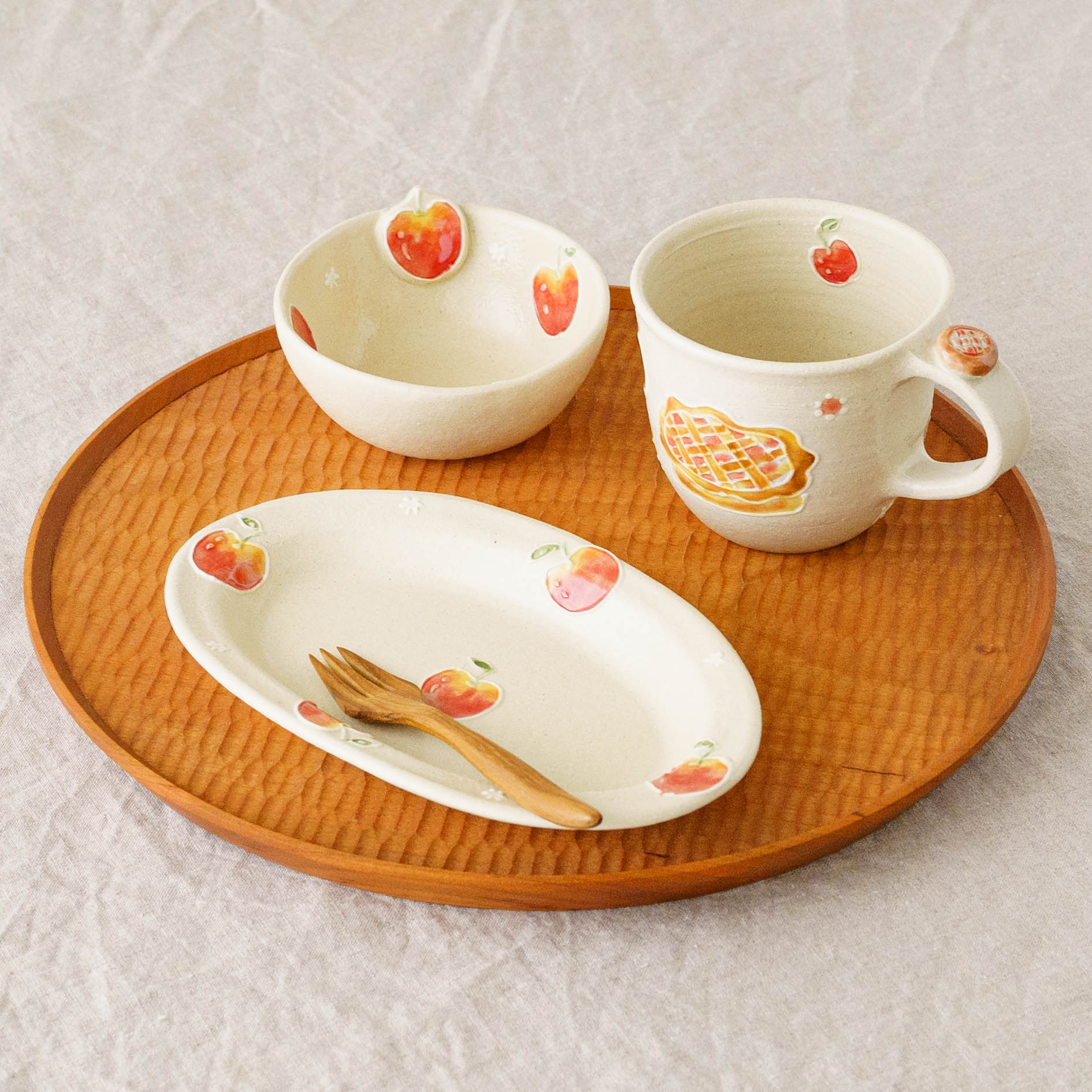 陶芸作家 中村佳菜子 リムあり オーバルSD アップル｜窯元、作家ものの
