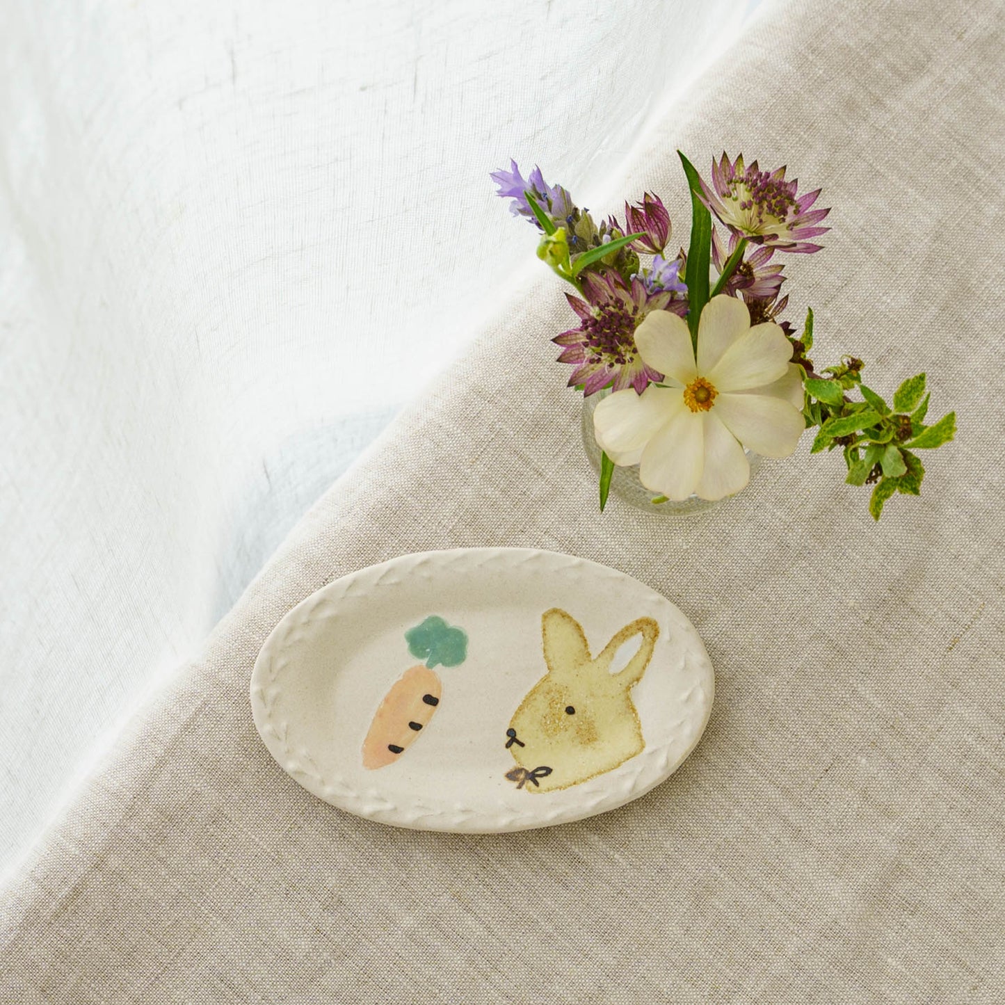 豆皿　うさぎ　にんじん｜大田亜樹