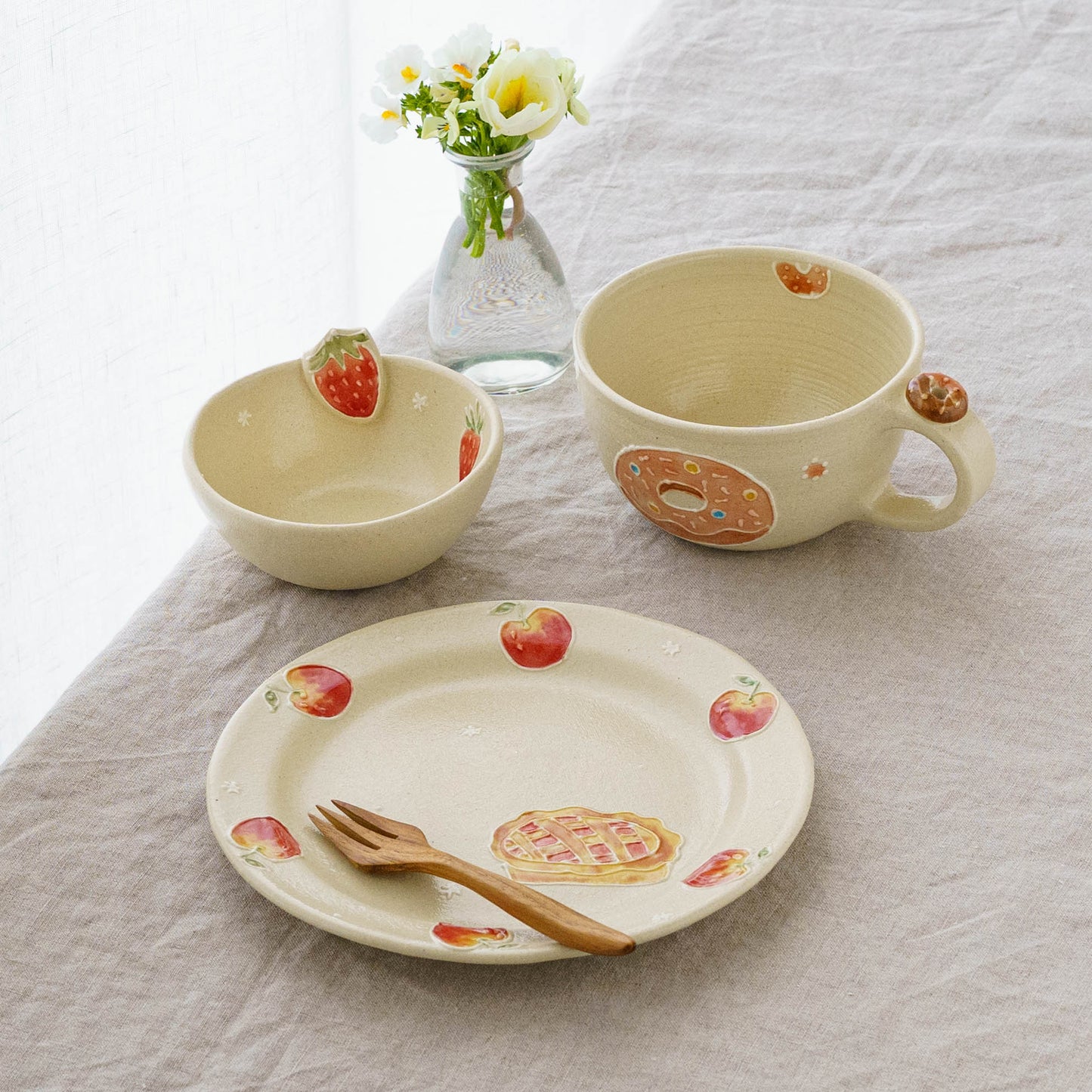 モチーフ付　ヨーグルト小鉢　ストロベリー｜中村佳菜子