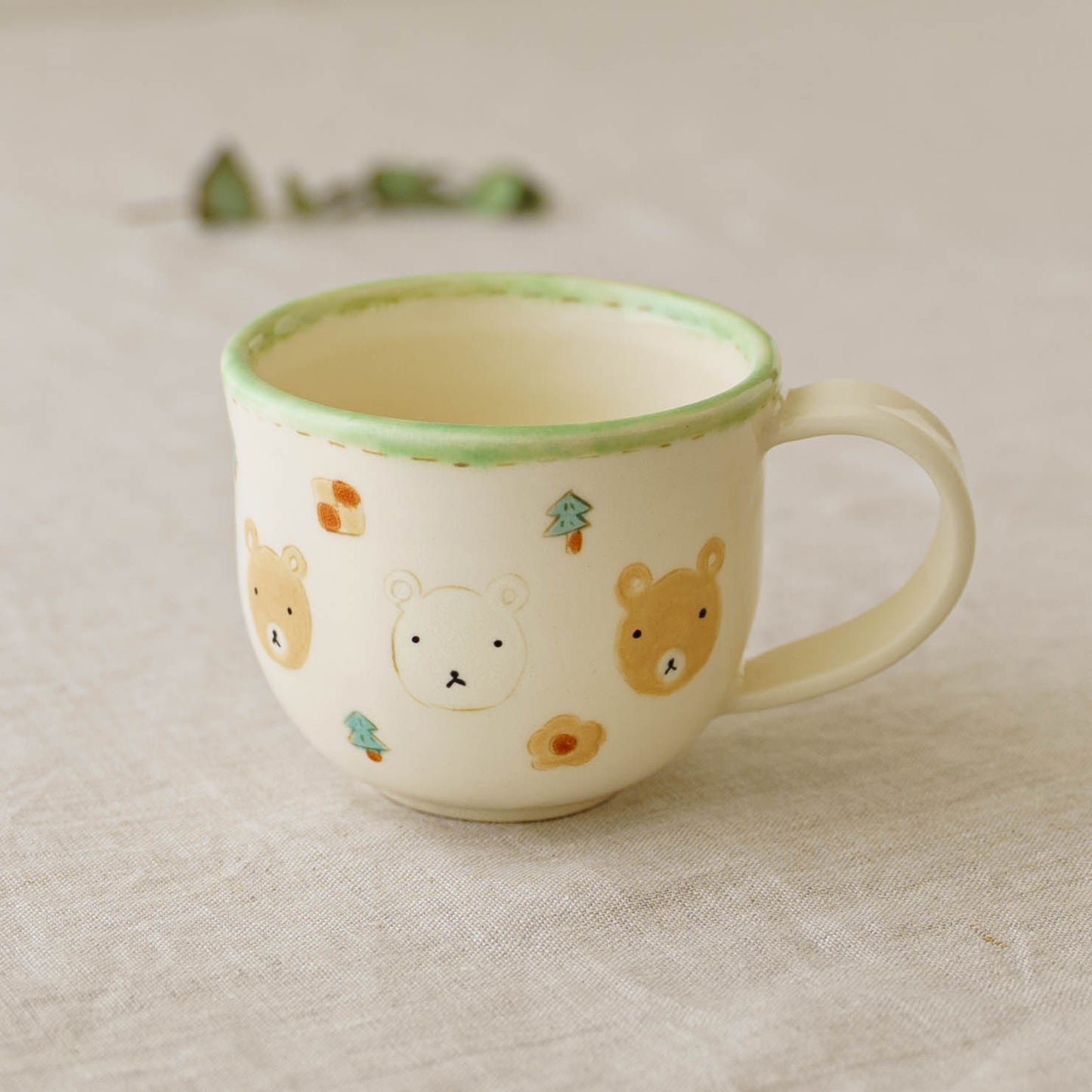 マグカップ　くまとクッキー（透明釉）｜大田亜樹