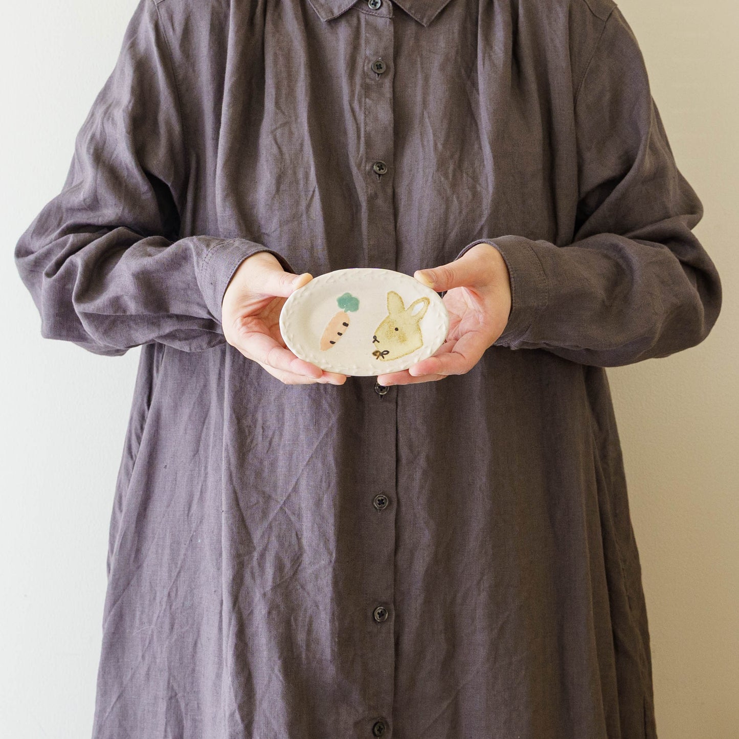 豆皿　うさぎ　にんじん｜大田亜樹