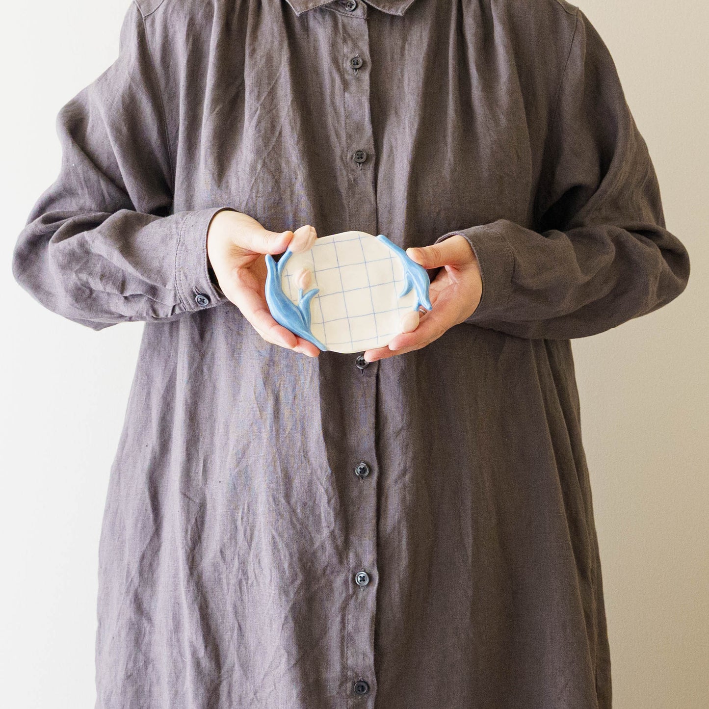 Tulip small plate A | Oya Sairi