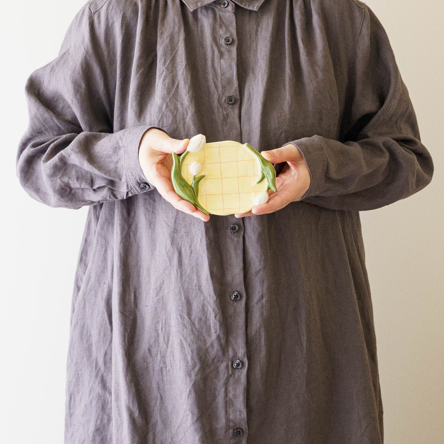 Tulip small plate B | Oya Sairi