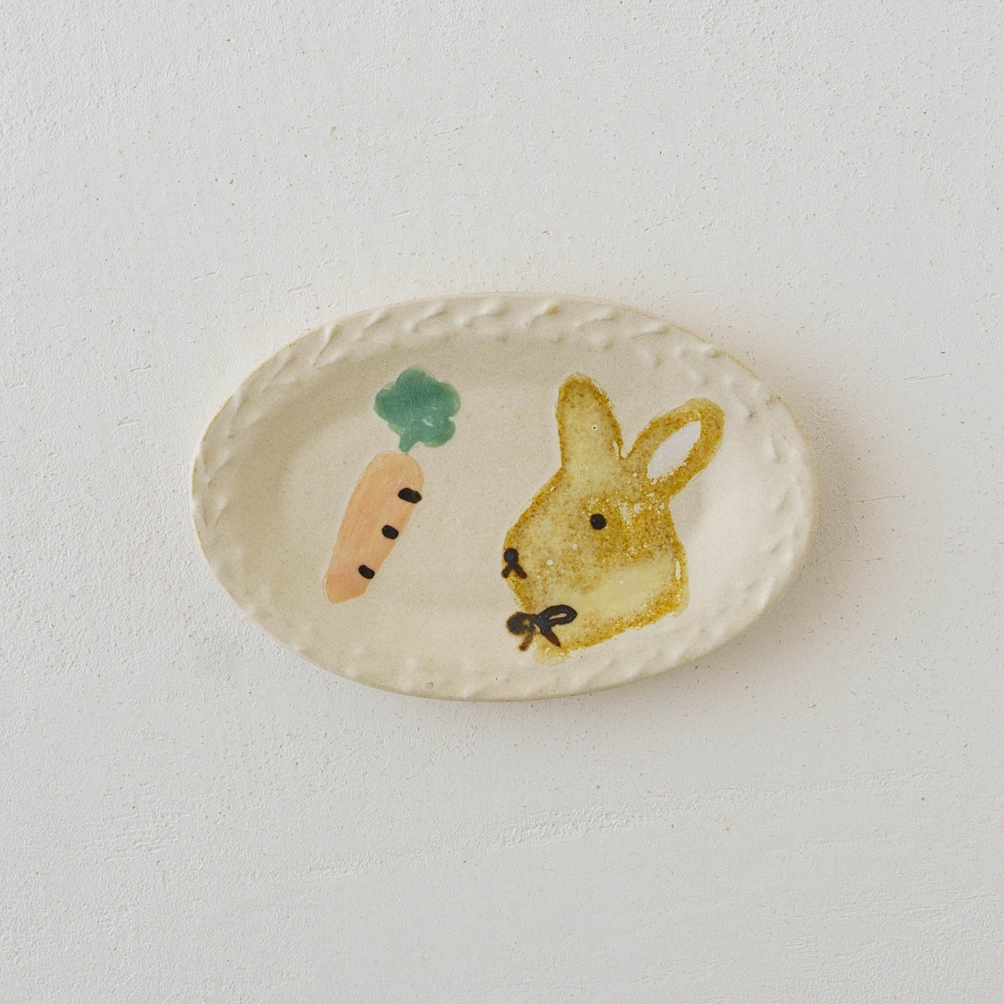 豆皿　うさぎ　にんじん｜大田亜樹