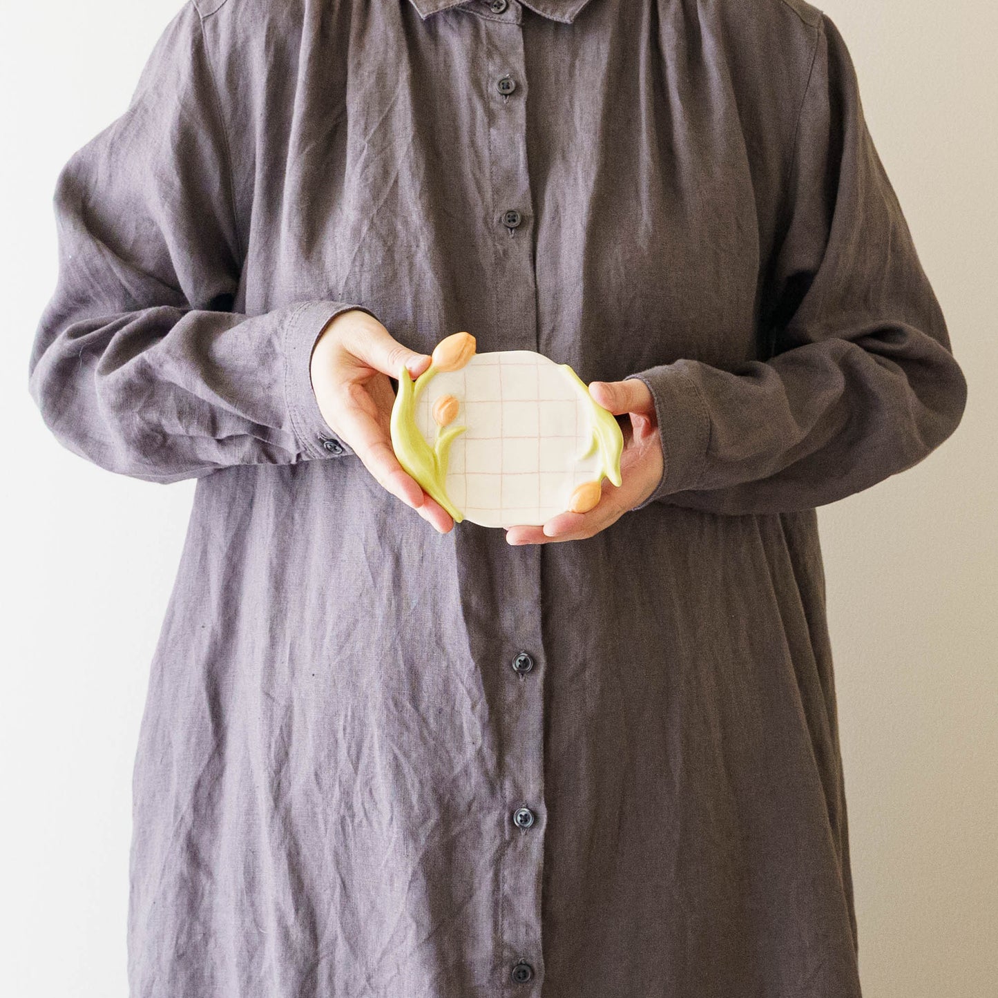 Tulip small plate K | Oya Sairi