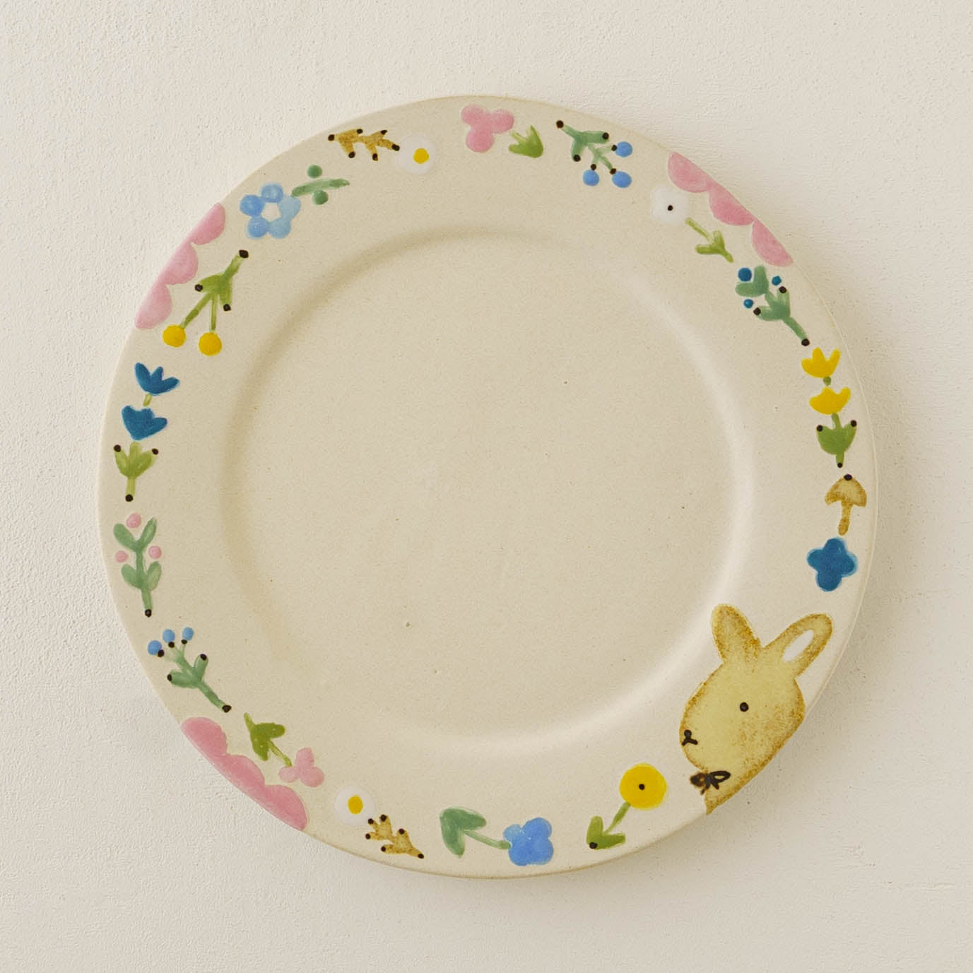 丸皿　大　うさぎと花｜大田亜樹