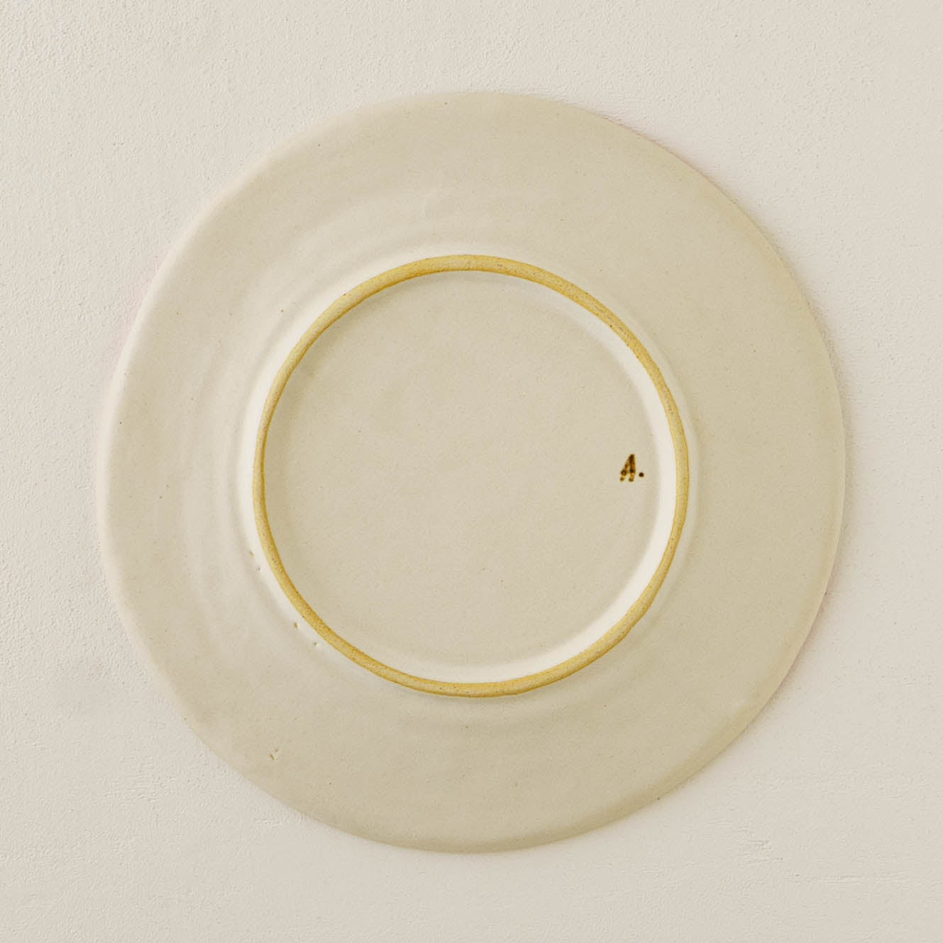 丸皿　大　うさぎと花｜大田亜樹