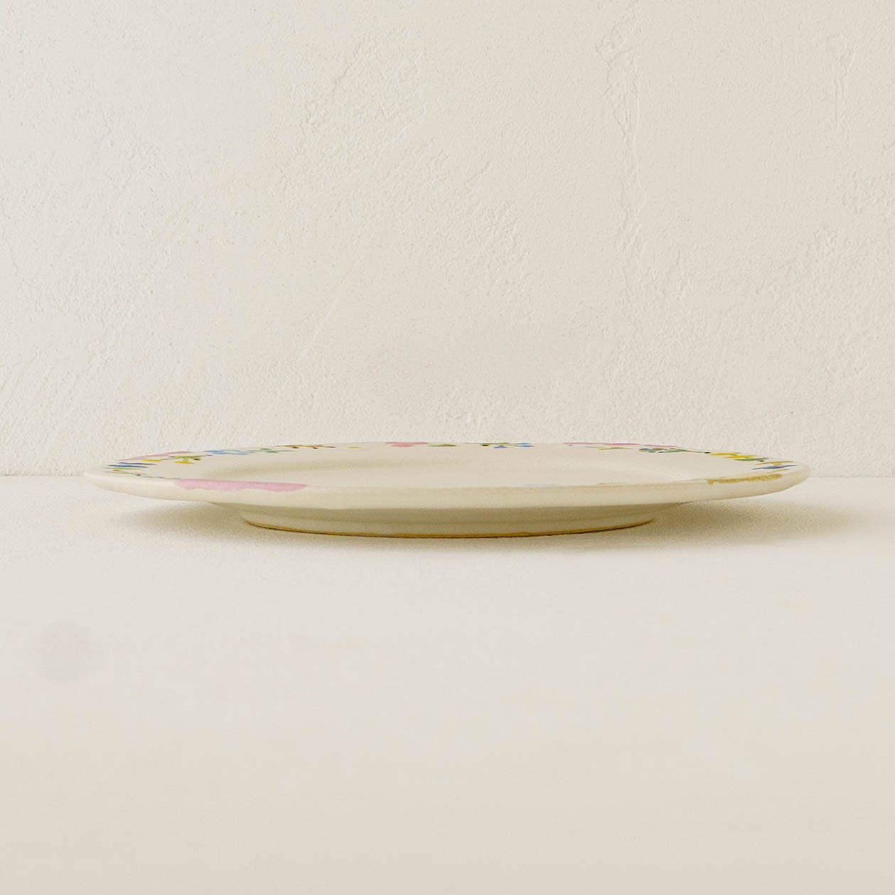 丸皿　大　うさぎと花｜大田亜樹