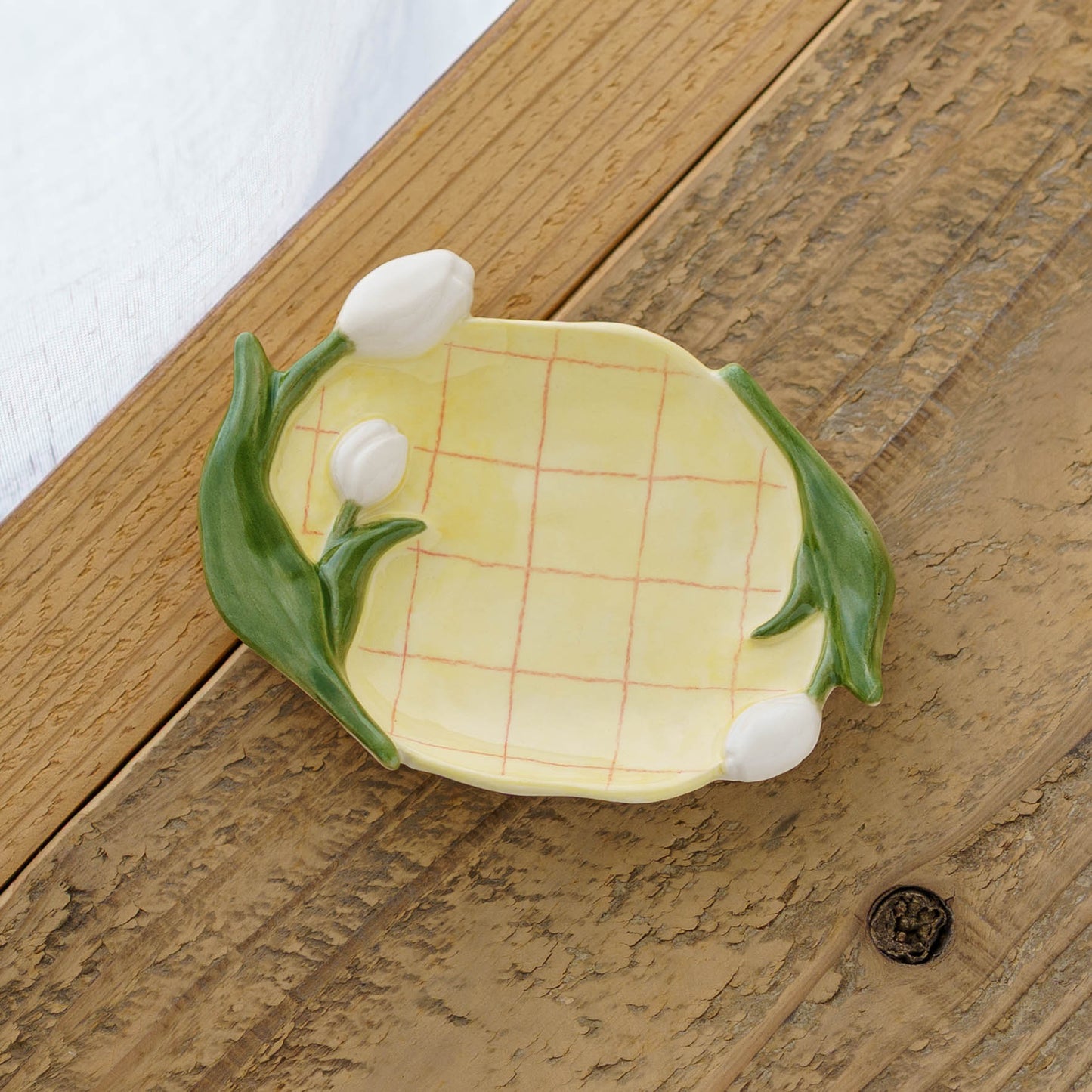 Tulip small plate B | Oya Sairi