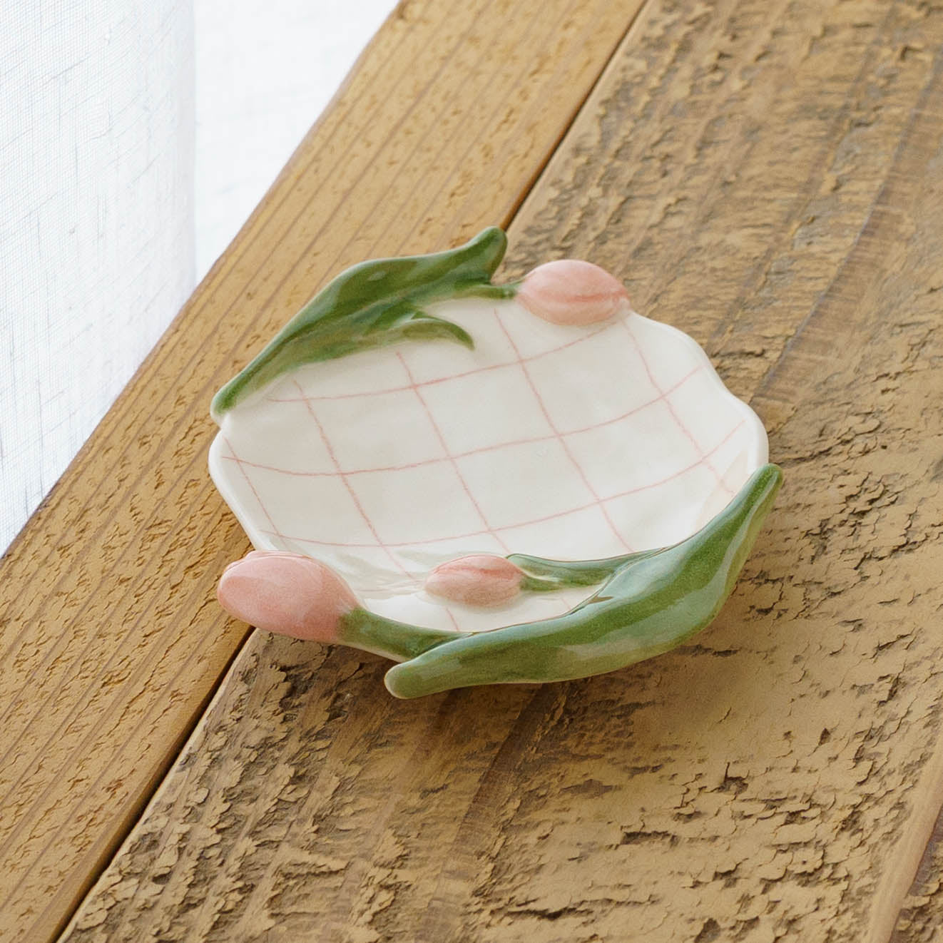 Tulip small plate F | Oya Sairi