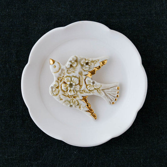 The bird that brings spring |  Minami Nonomura