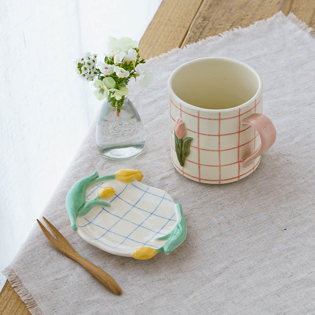 Tulip small plate H | Oya Sairi