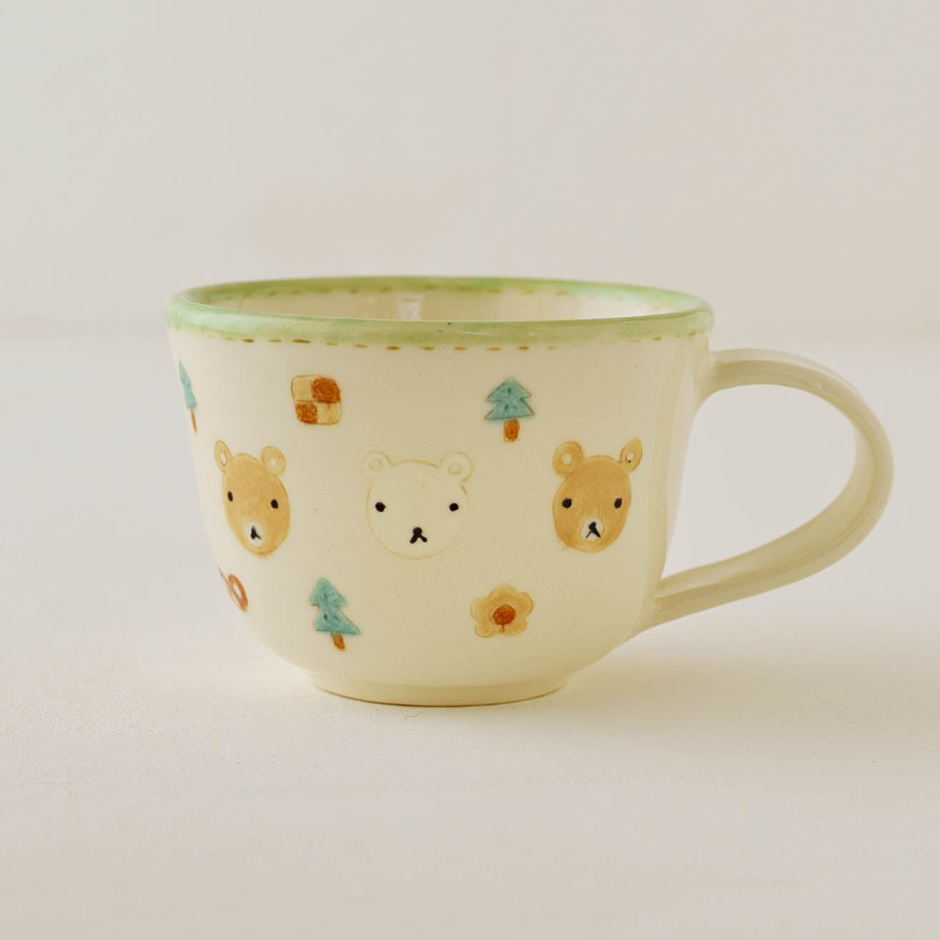 マグカップ　くまとクッキー（透明釉）｜大田亜樹