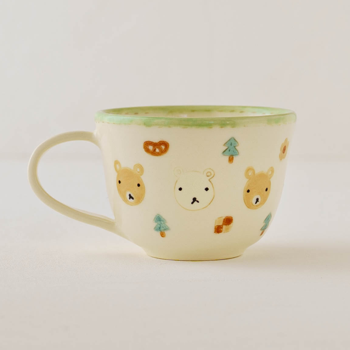 マグカップ　くまとクッキー（透明釉）｜大田亜樹