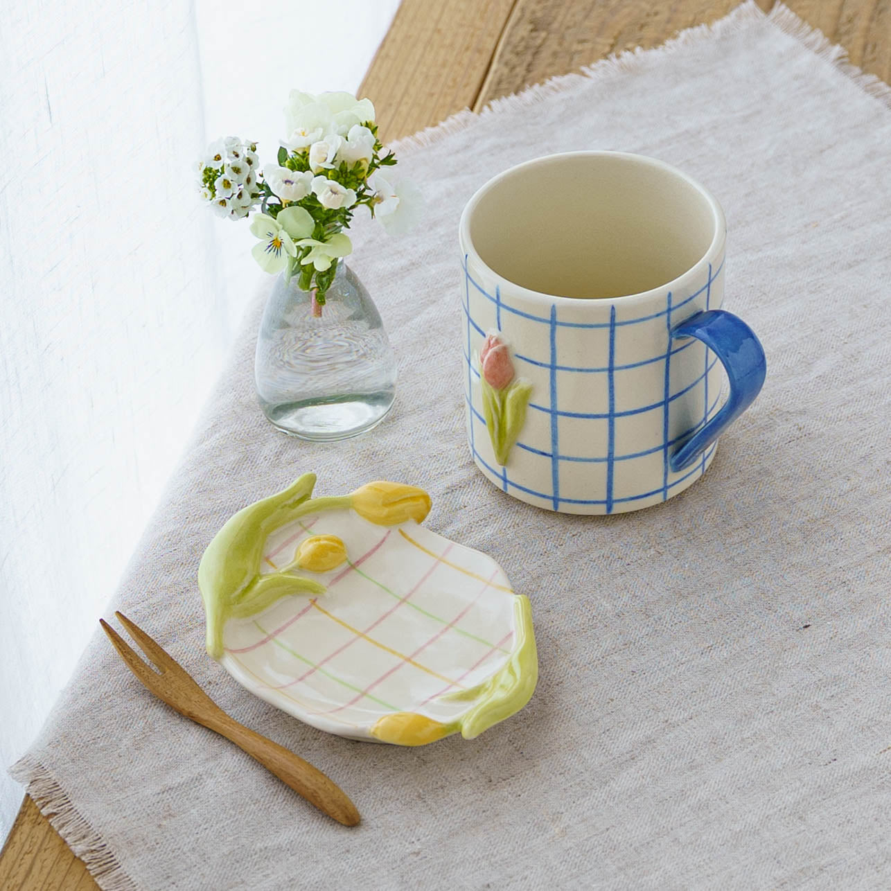 Tulip small plate C | Oya Sairi