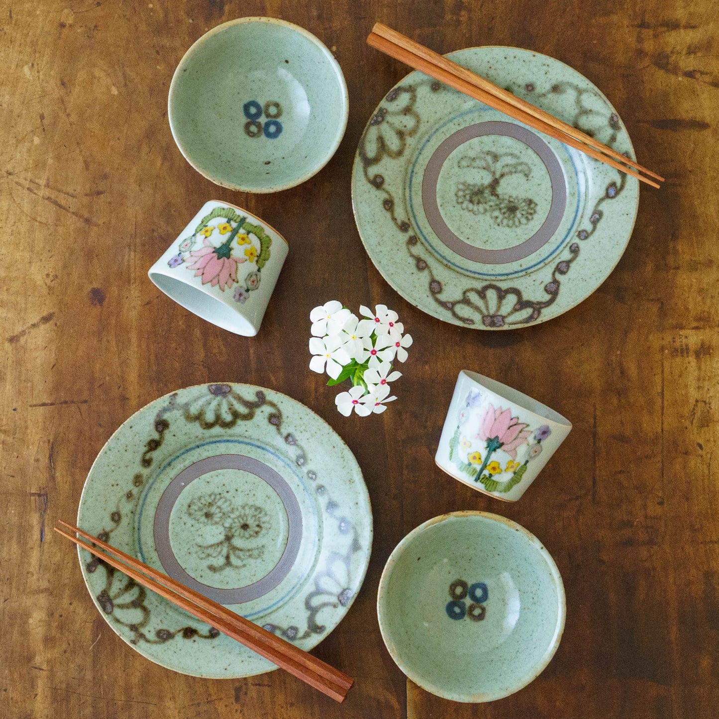 6.5寸縁付皿　鉄花絵｜皐月窯