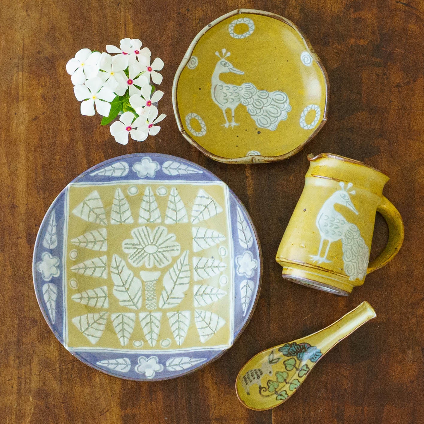 5.5寸縁付皿　紫黄花｜皐月窯