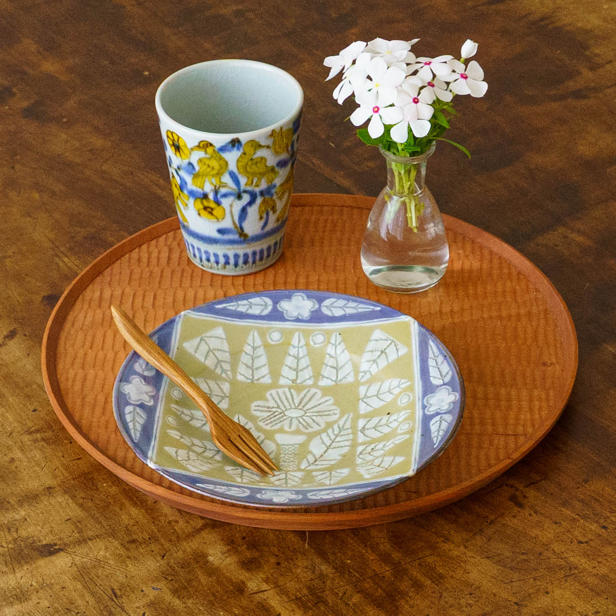 5.5寸縁付皿　紫黄花｜皐月窯