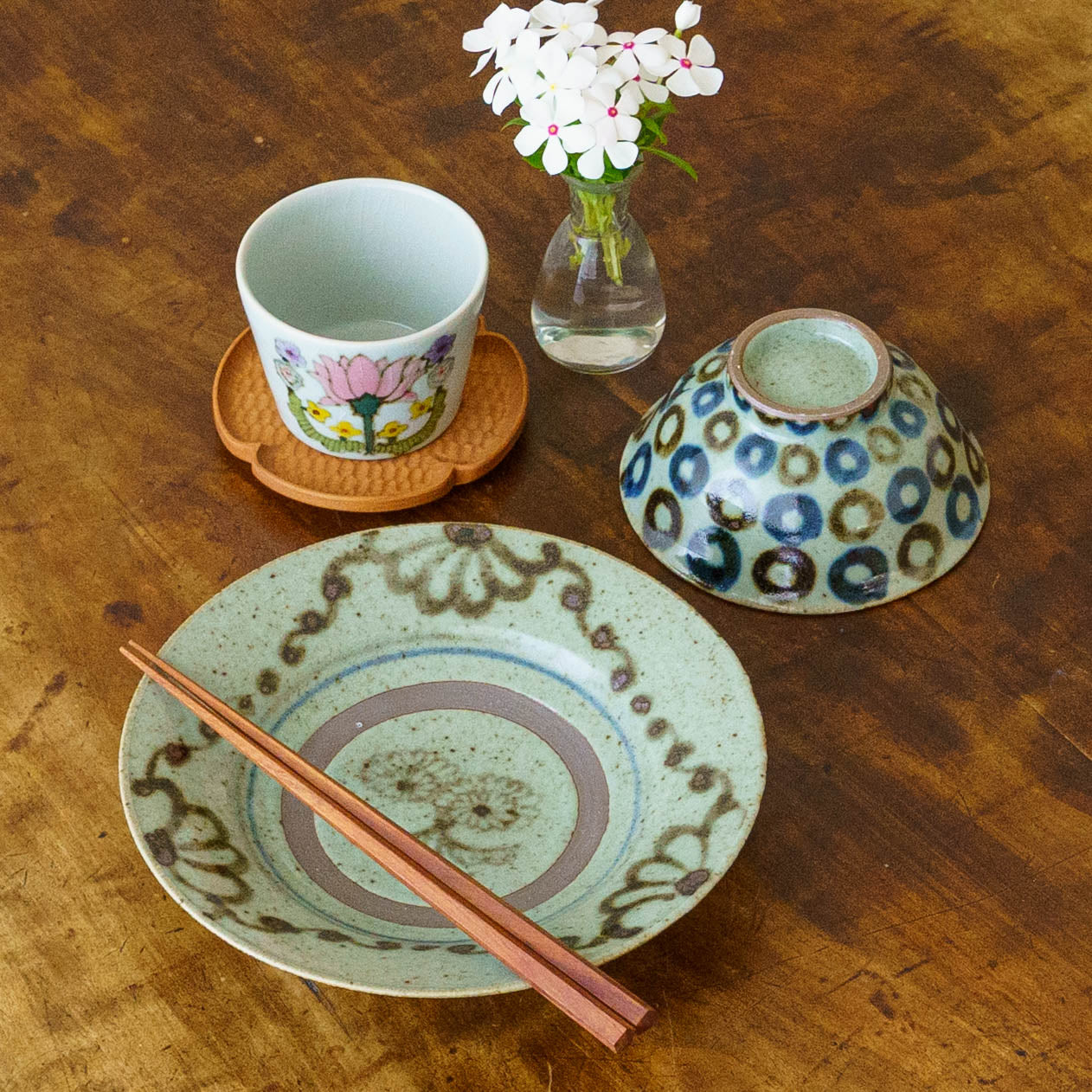 6.5寸縁付皿　鉄花絵｜皐月窯