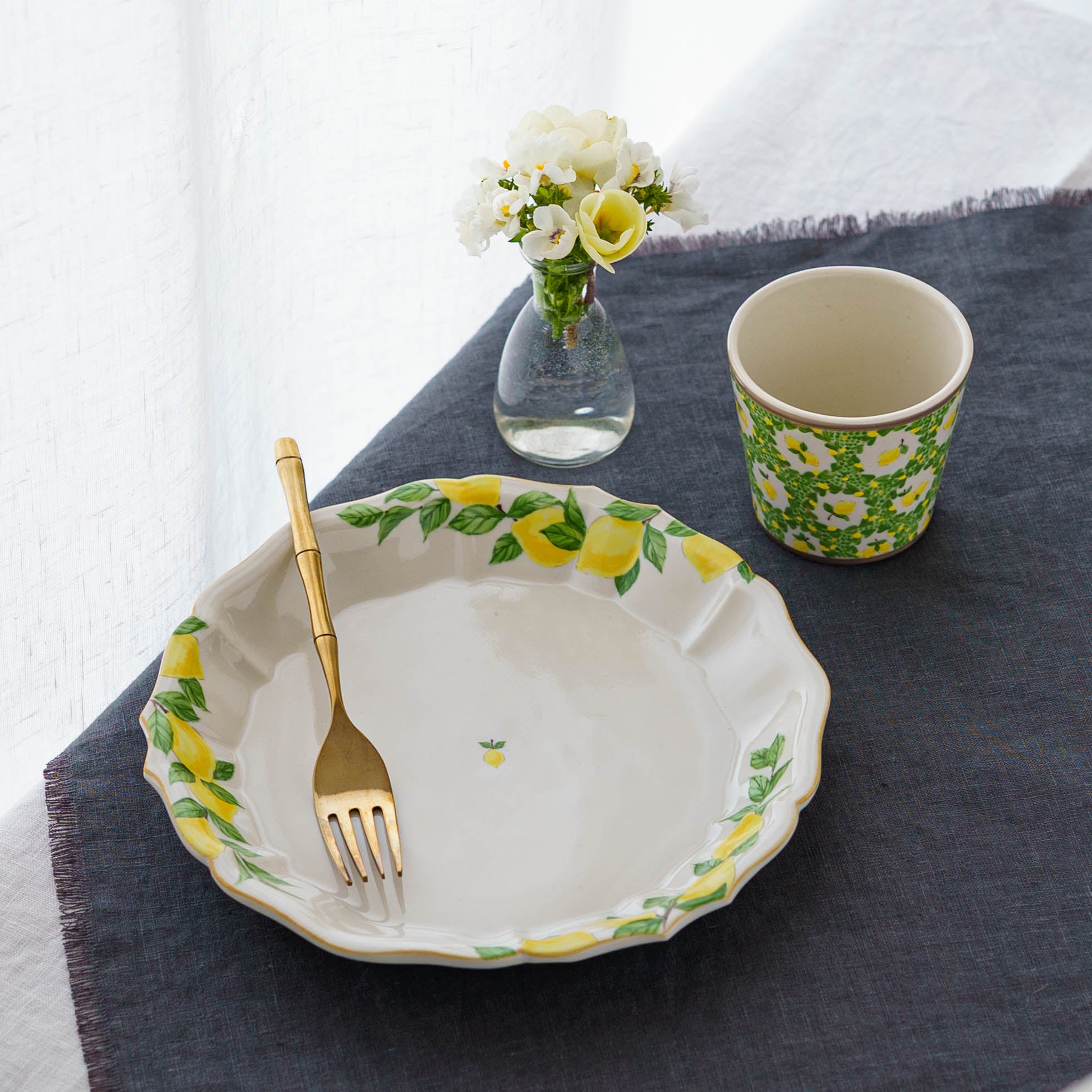 阿部慎太朗 7.5寸お花レリーフ皿 2枚セット 阿部慎太朗｜花形リムレリーフ深皿7寸 | 趣佳[syuca.jp] オンライン