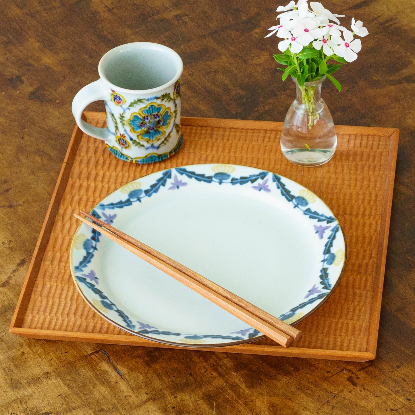 マグカップW　色花実唐草｜皐月窯