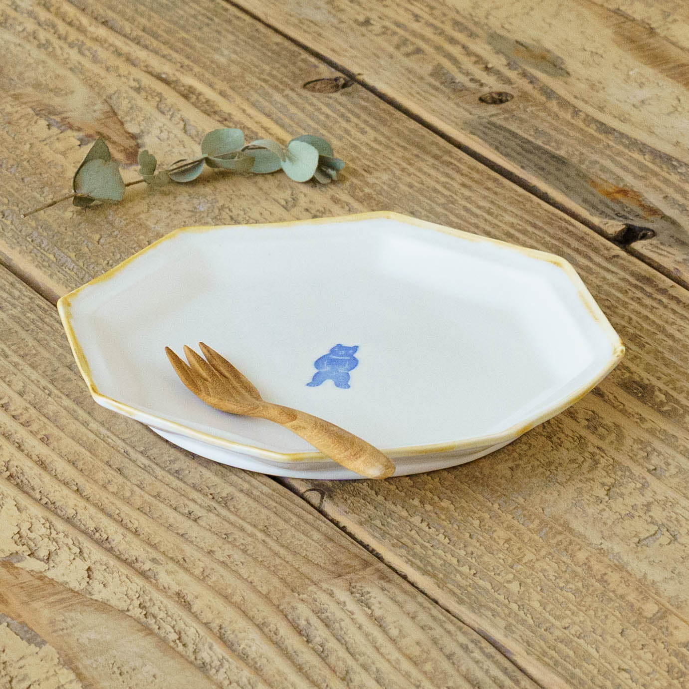 八角プレート　大　くま｜原村俊之